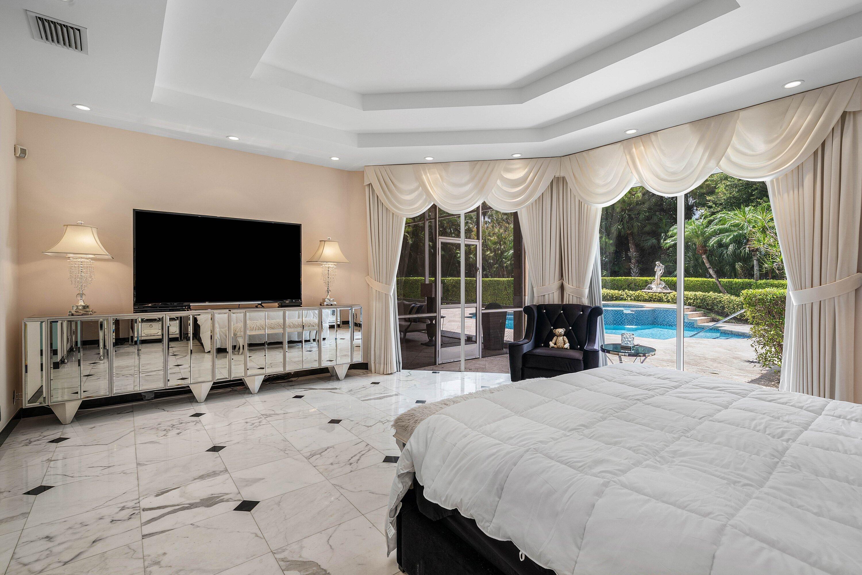 1697 Mayacoo Lakes, West Palm Beach FL 33411