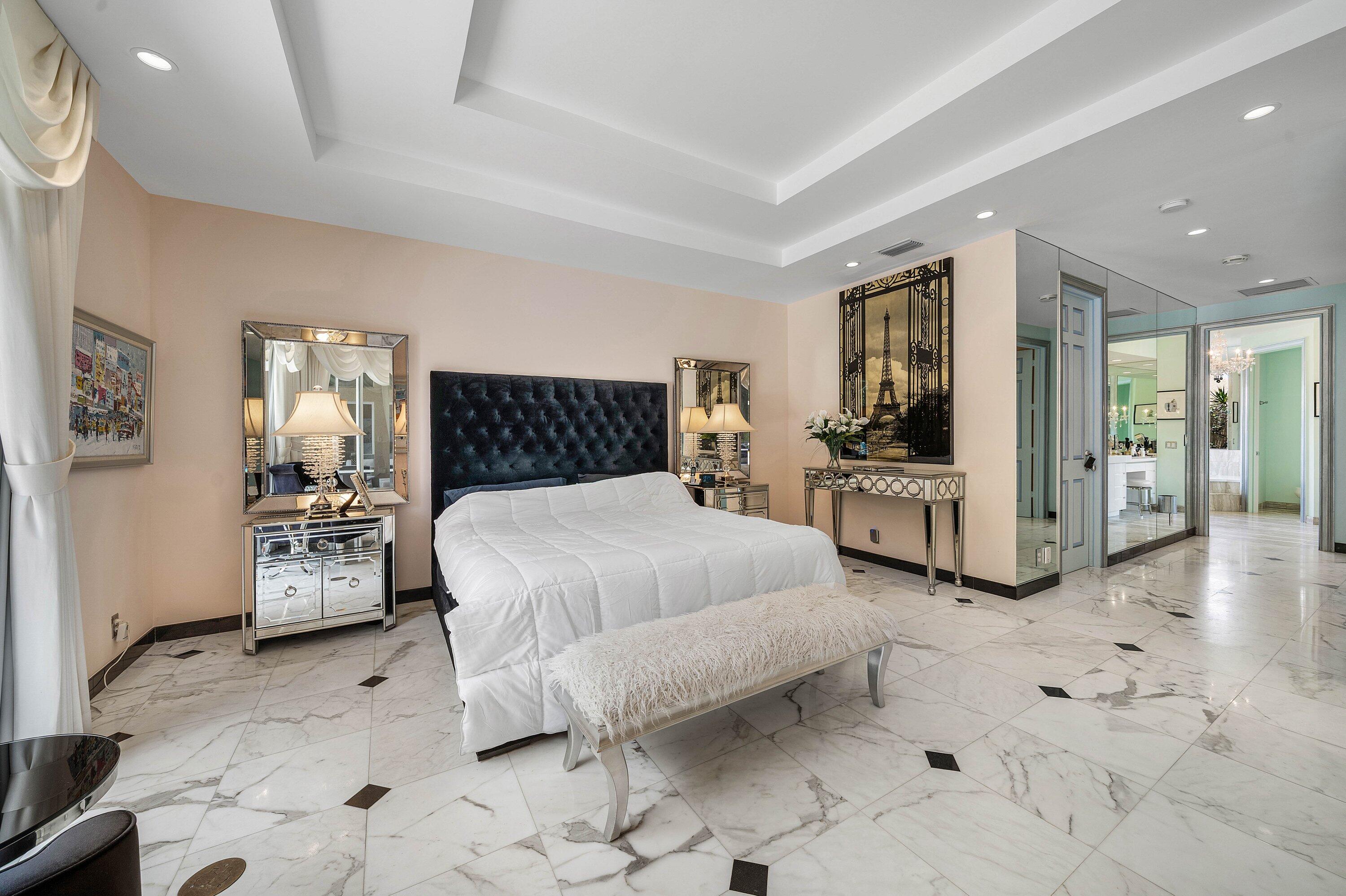 1697 Mayacoo Lakes, West Palm Beach FL 33411