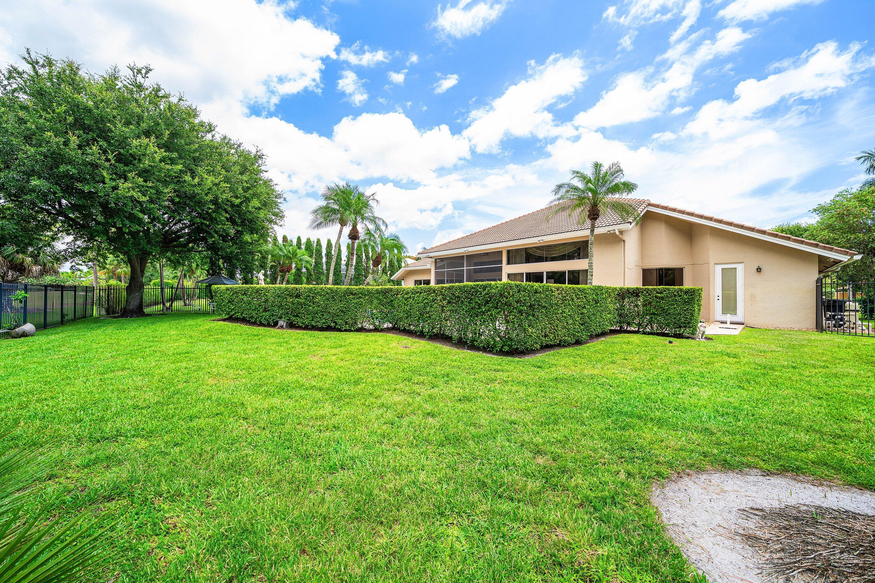 1697 Mayacoo Lakes, West Palm Beach FL 33411