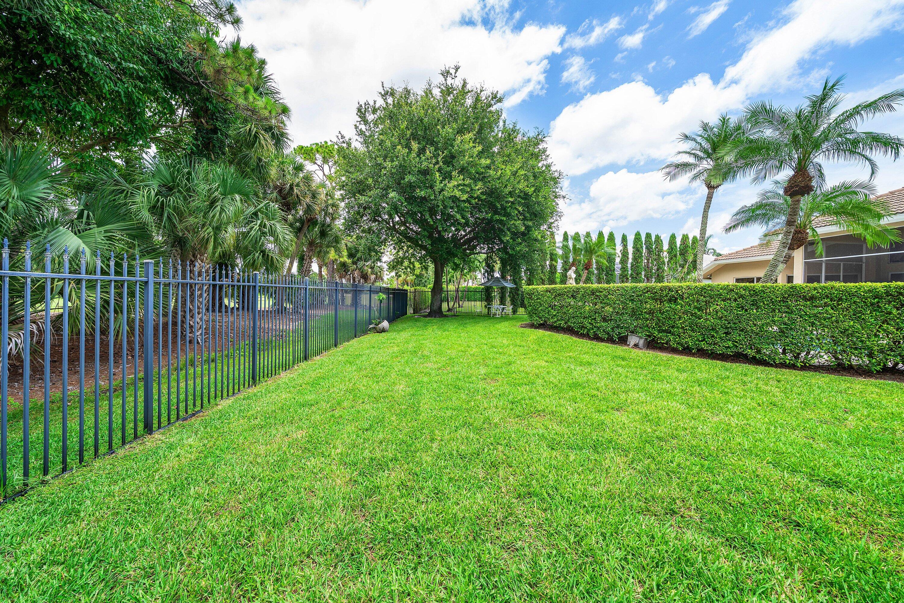 1697 Mayacoo Lakes, West Palm Beach FL 33411