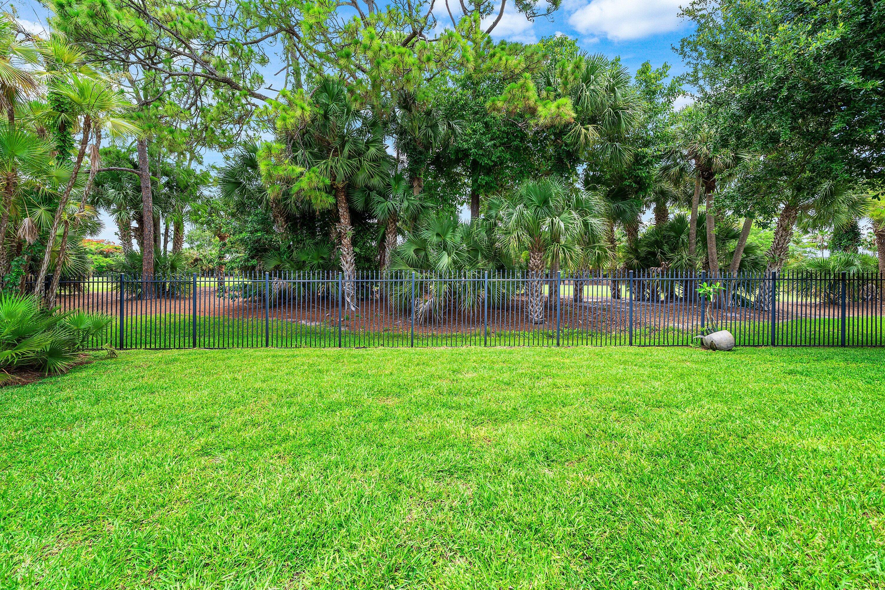 1697 Mayacoo Lakes, West Palm Beach FL 33411