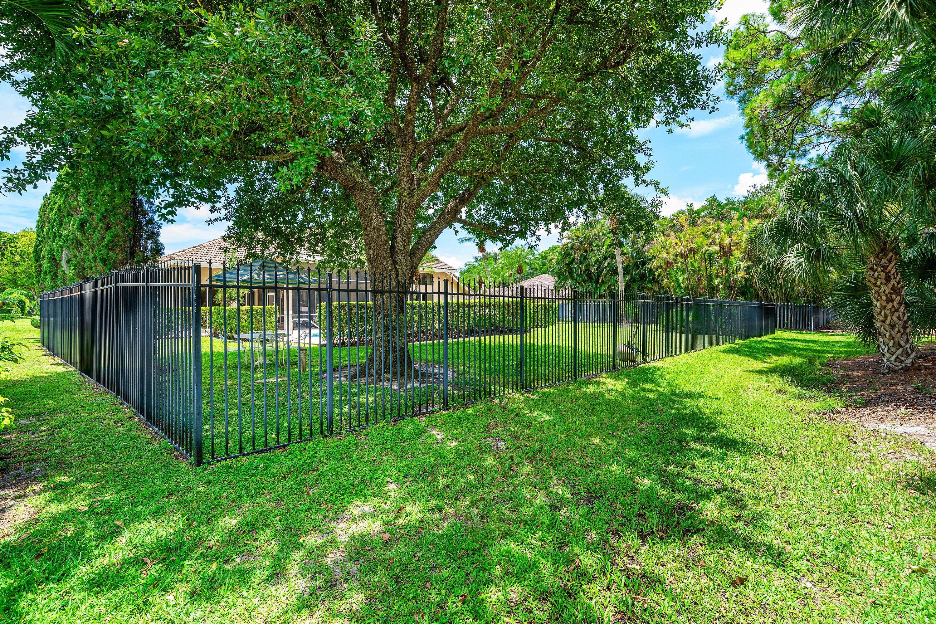 1697 Mayacoo Lakes, West Palm Beach FL 33411