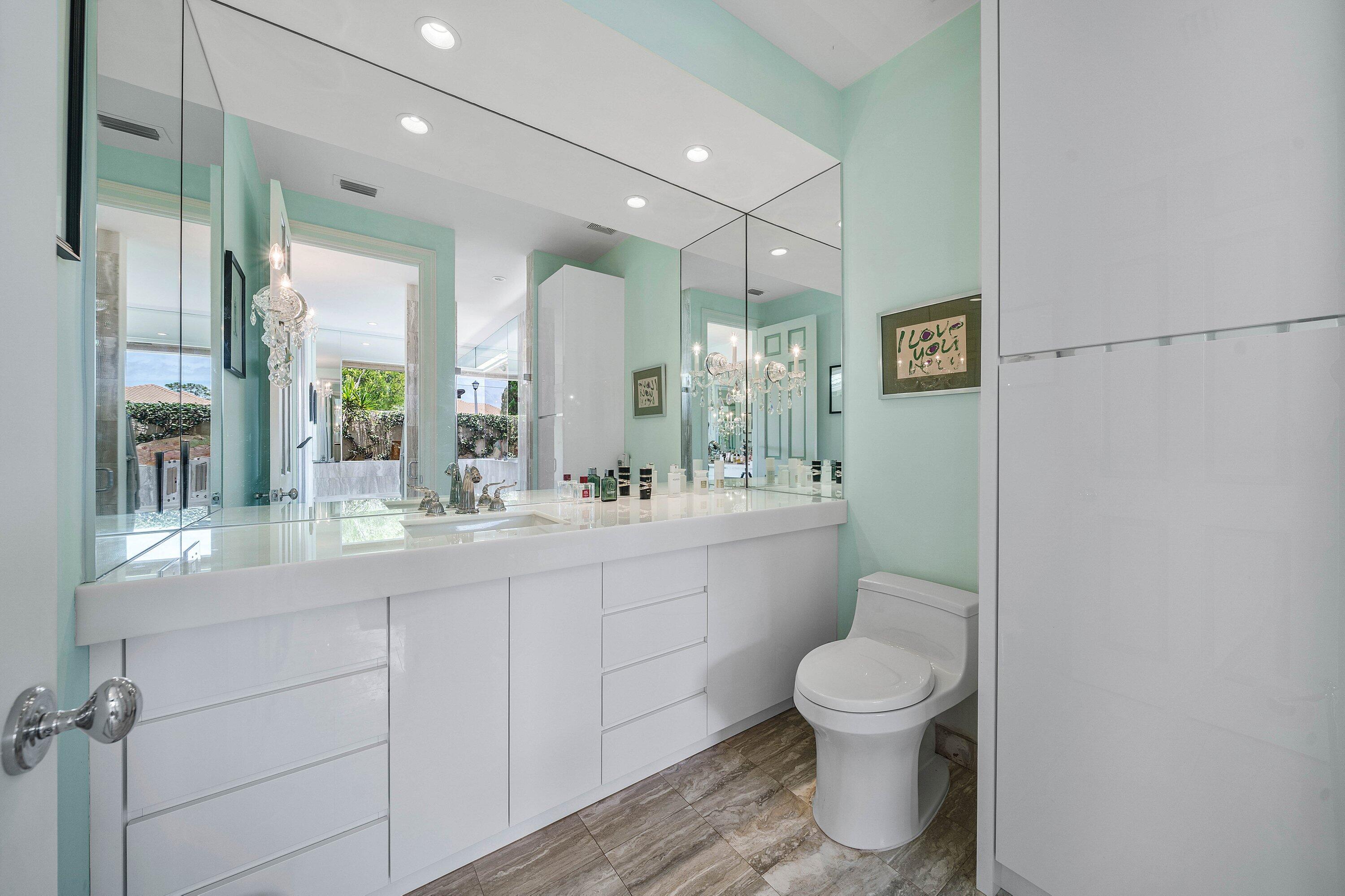 1697 Mayacoo Lakes, West Palm Beach FL 33411