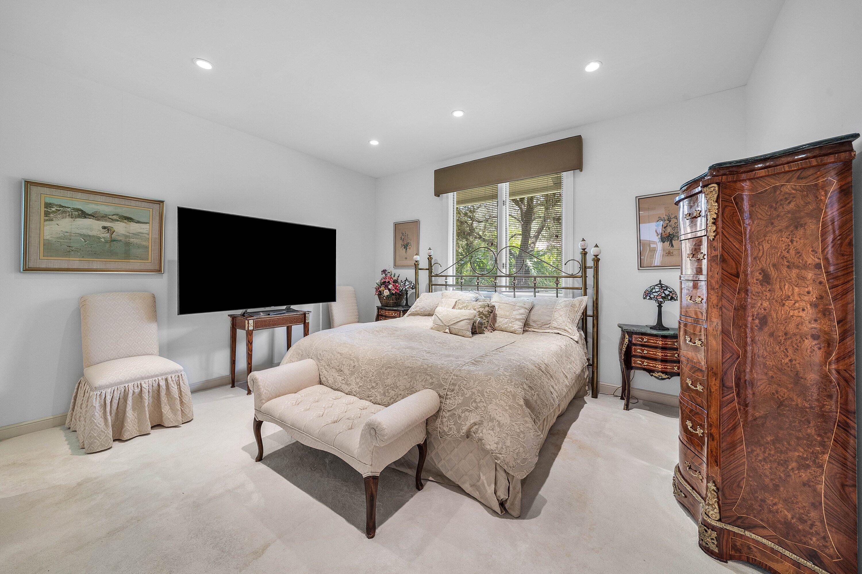 1697 Mayacoo Lakes, West Palm Beach FL 33411