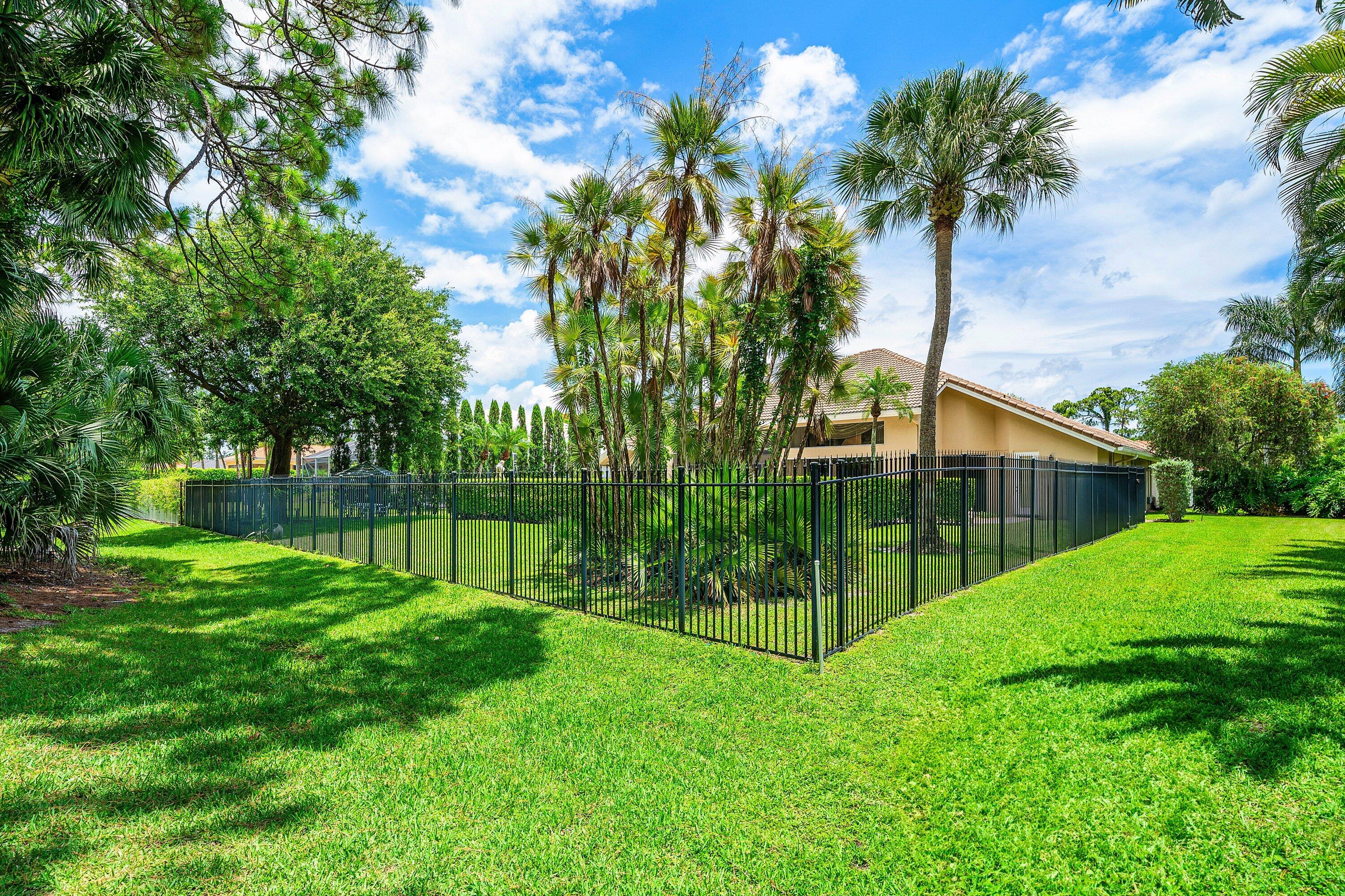1697 Mayacoo Lakes, West Palm Beach FL 33411