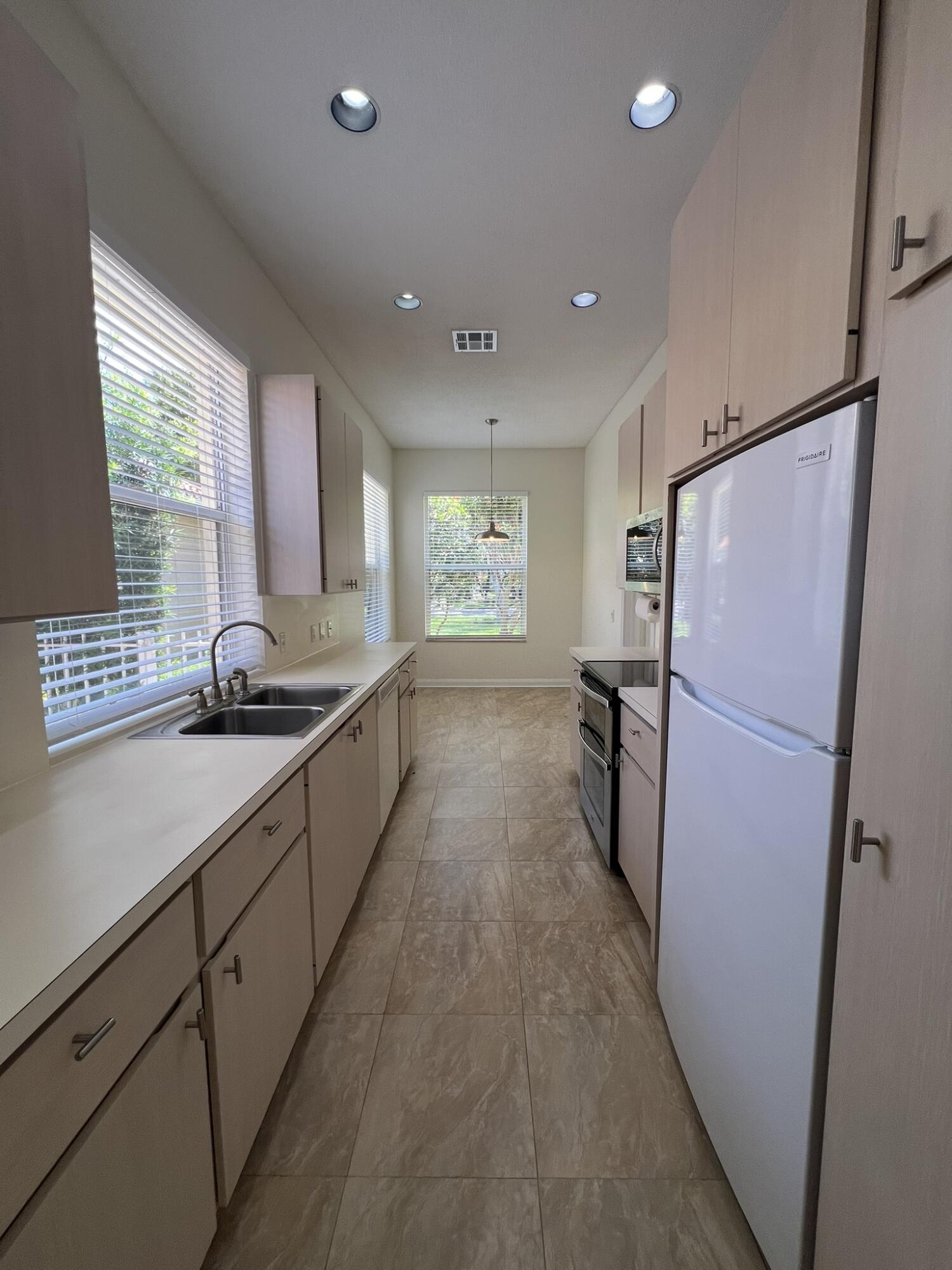 244 Hampton, Jupiter FL 33458