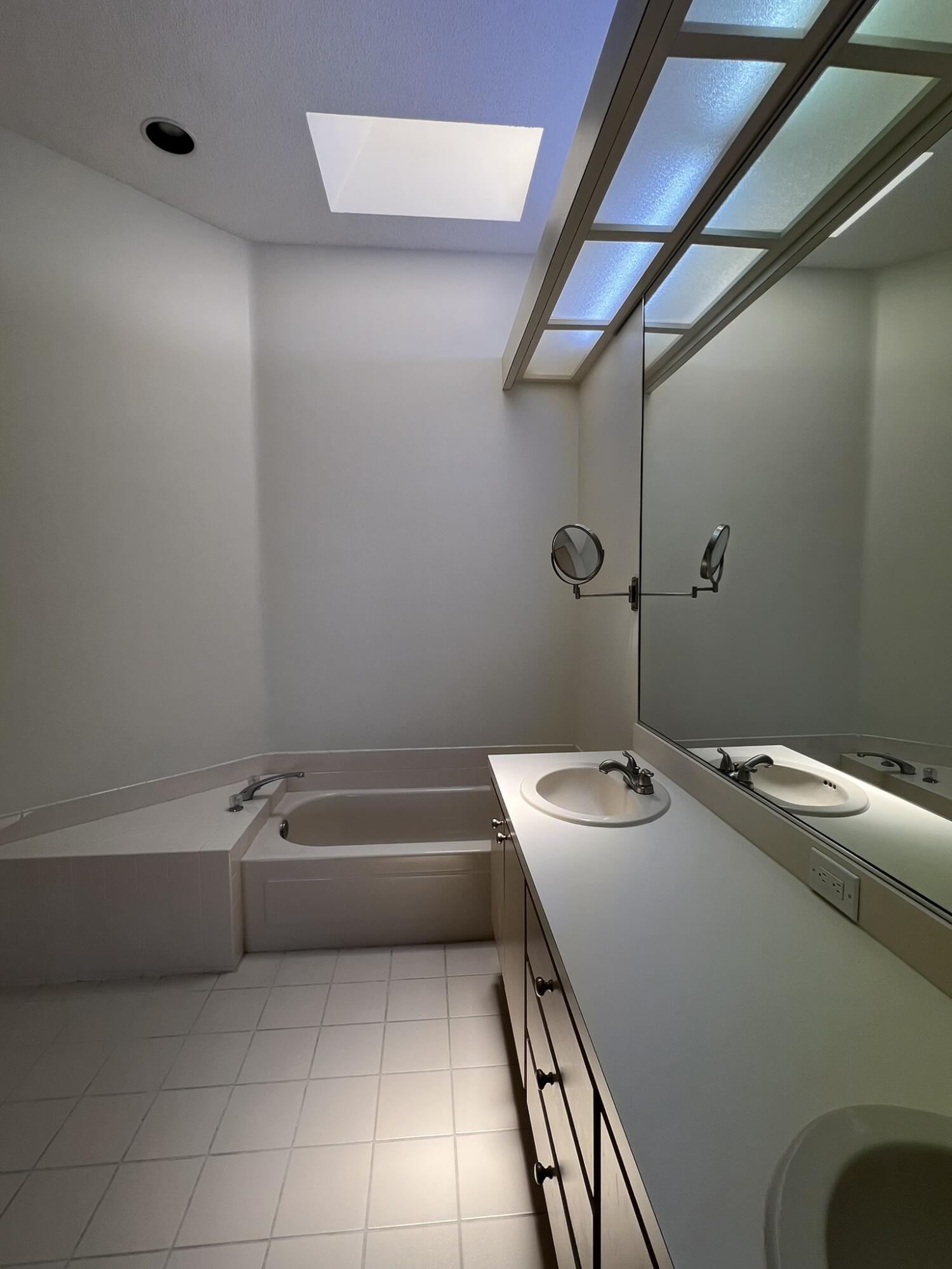 244 Hampton, Jupiter FL 33458