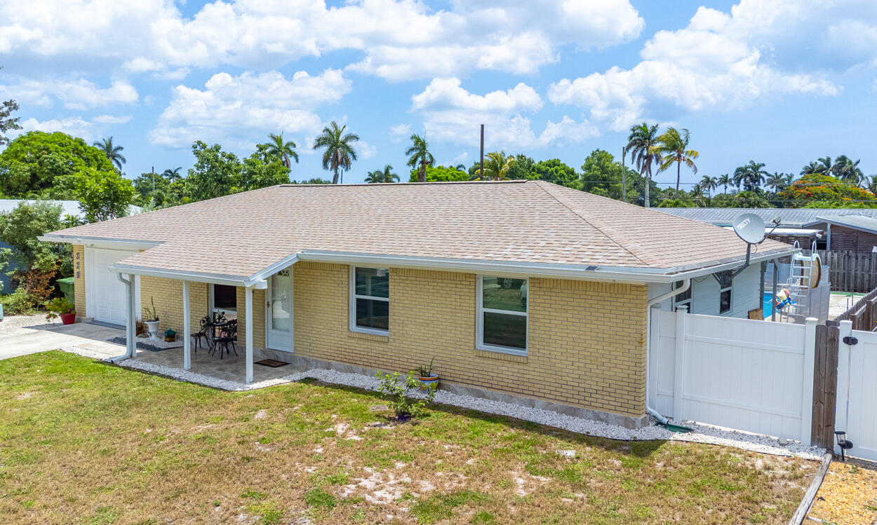 220 Davis, Palm Springs FL 33461
