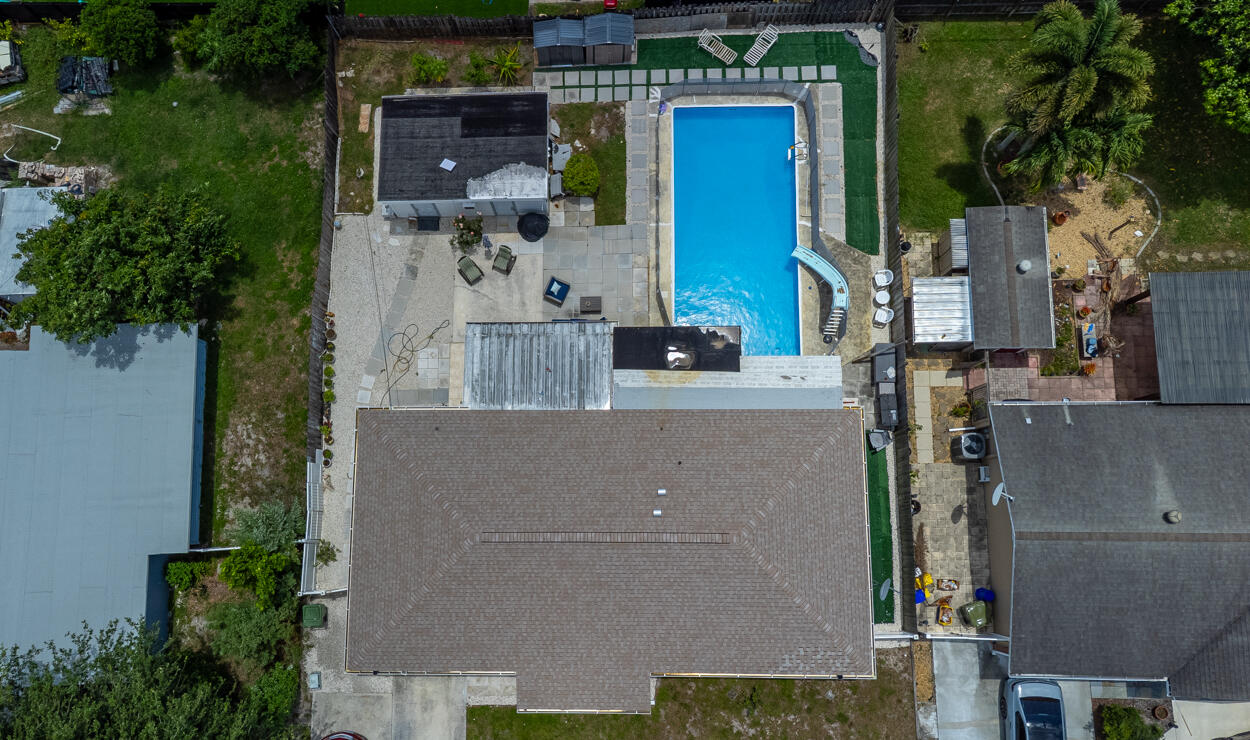 220 Davis, Palm Springs FL 33461