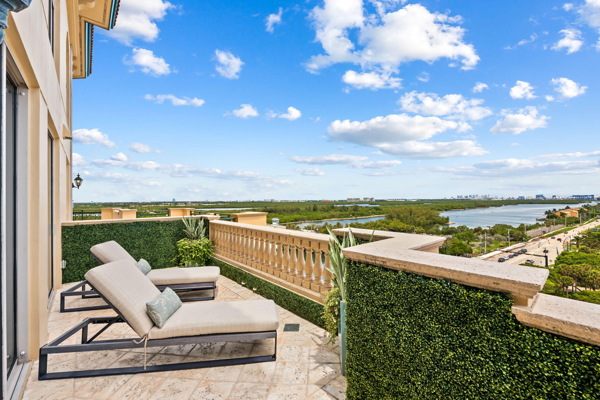 3501 N Ocean #Ph, Hollywood FL 33019