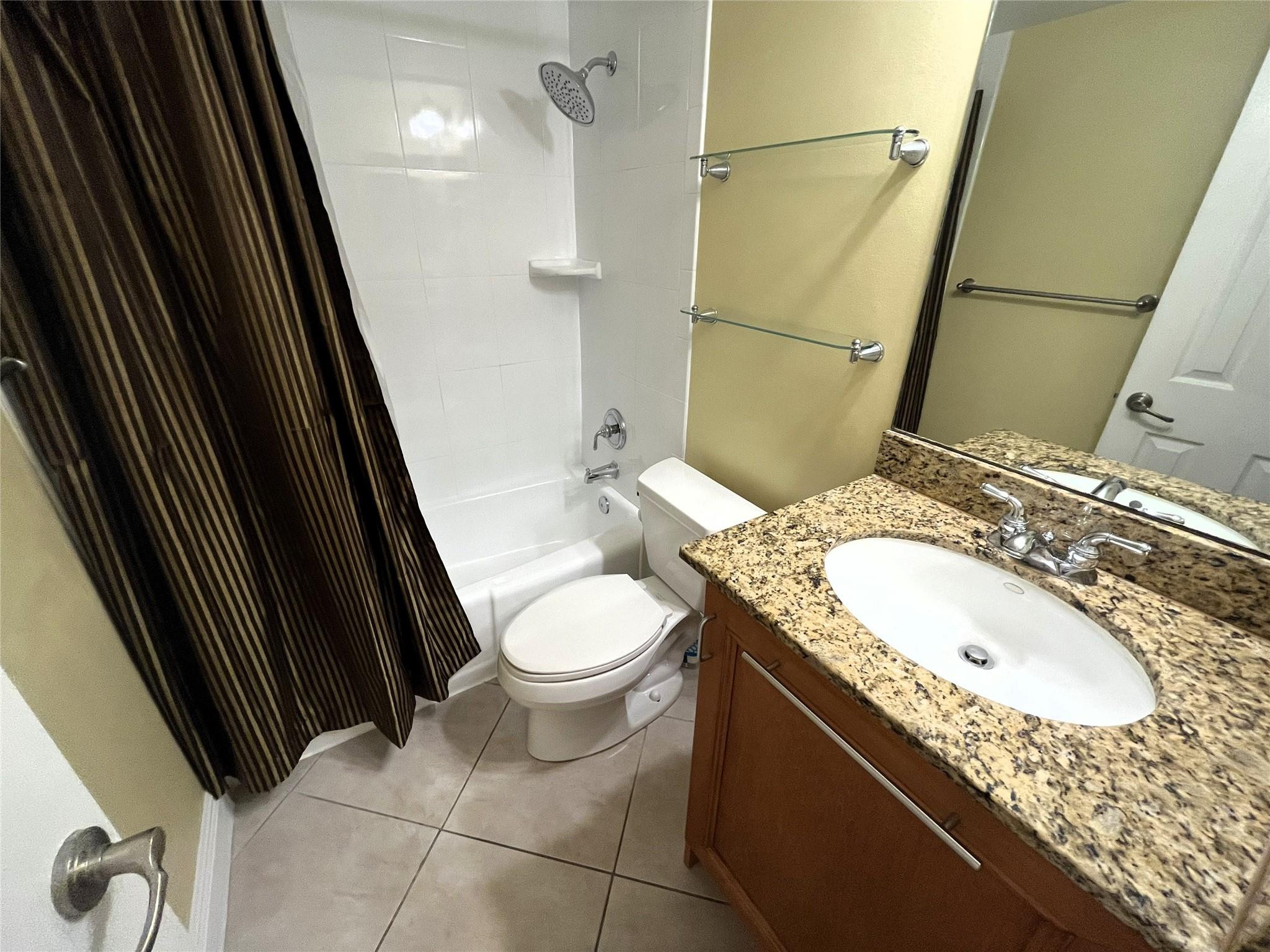 1460 NE 18th #104, Fort Lauderdale FL 33305