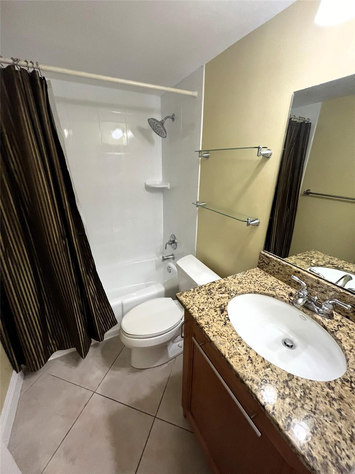 1460 NE 18th #104, Fort Lauderdale FL 33305