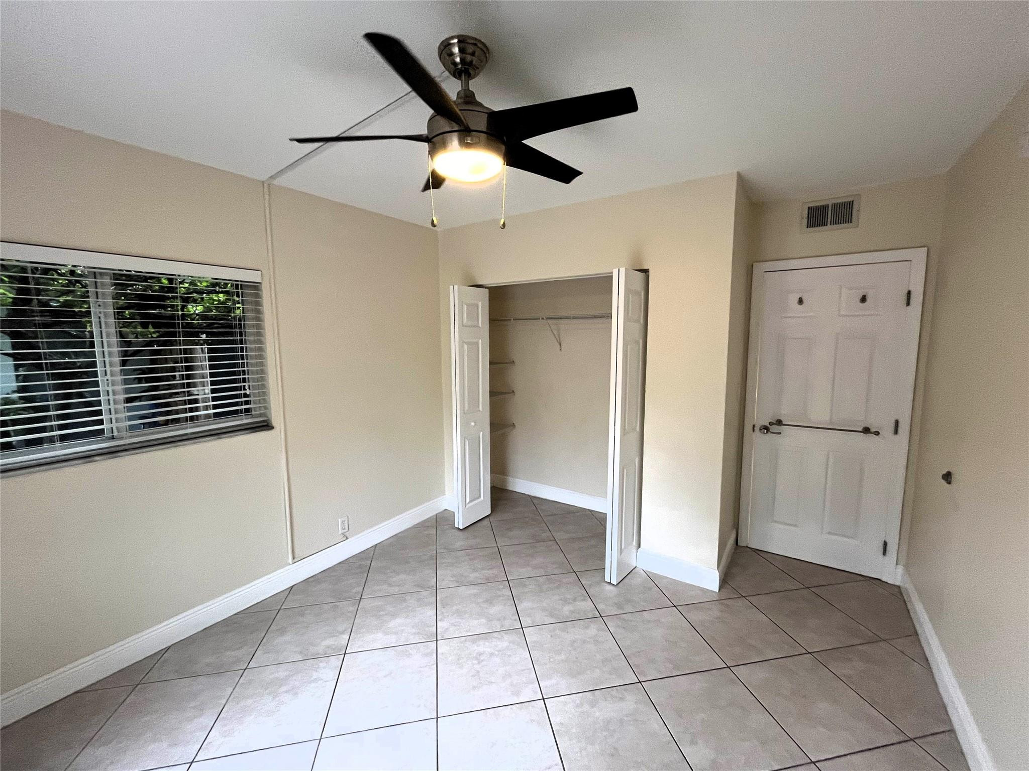 1460 NE 18th #104, Fort Lauderdale FL 33305