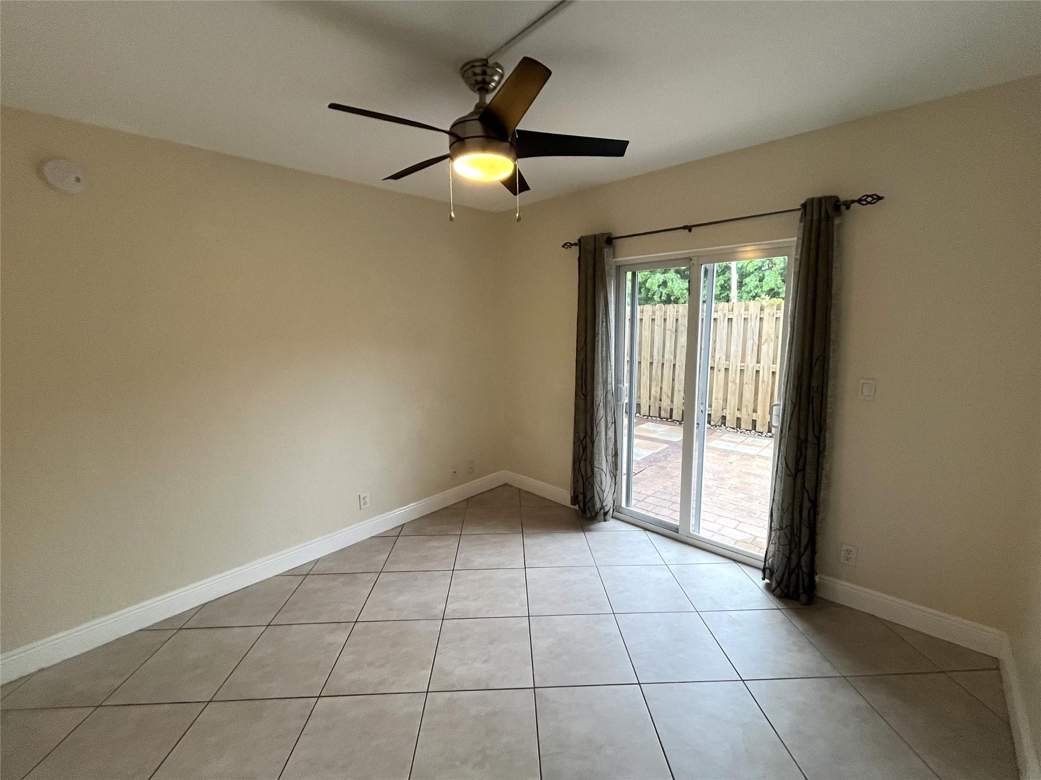 1460 NE 18th #104, Fort Lauderdale FL 33305
