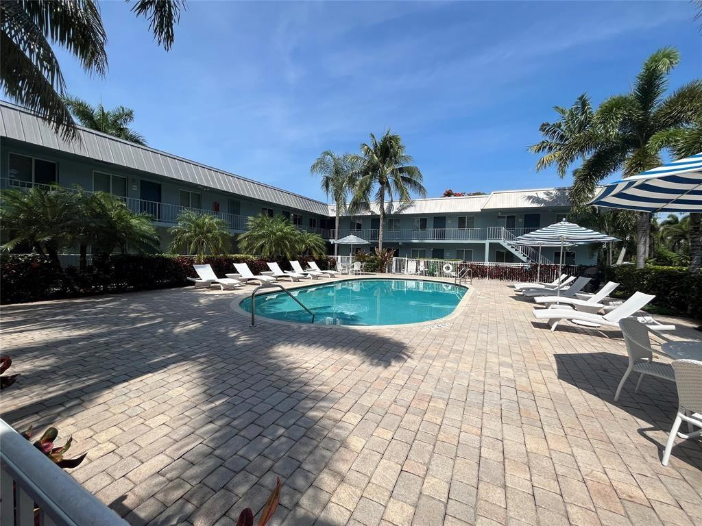1460 NE 18th #104, Fort Lauderdale FL 33305