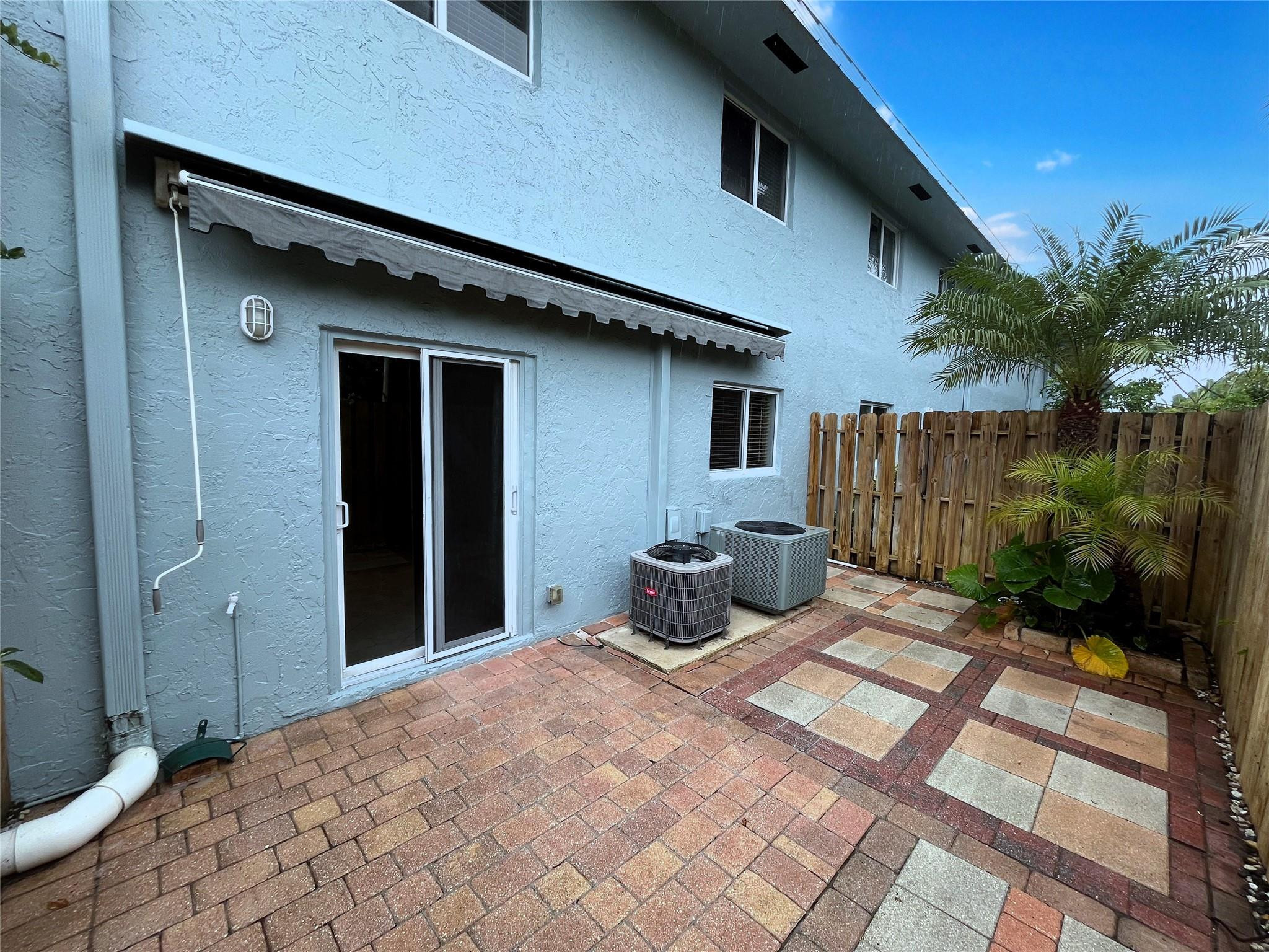 1460 NE 18th #104, Fort Lauderdale FL 33305