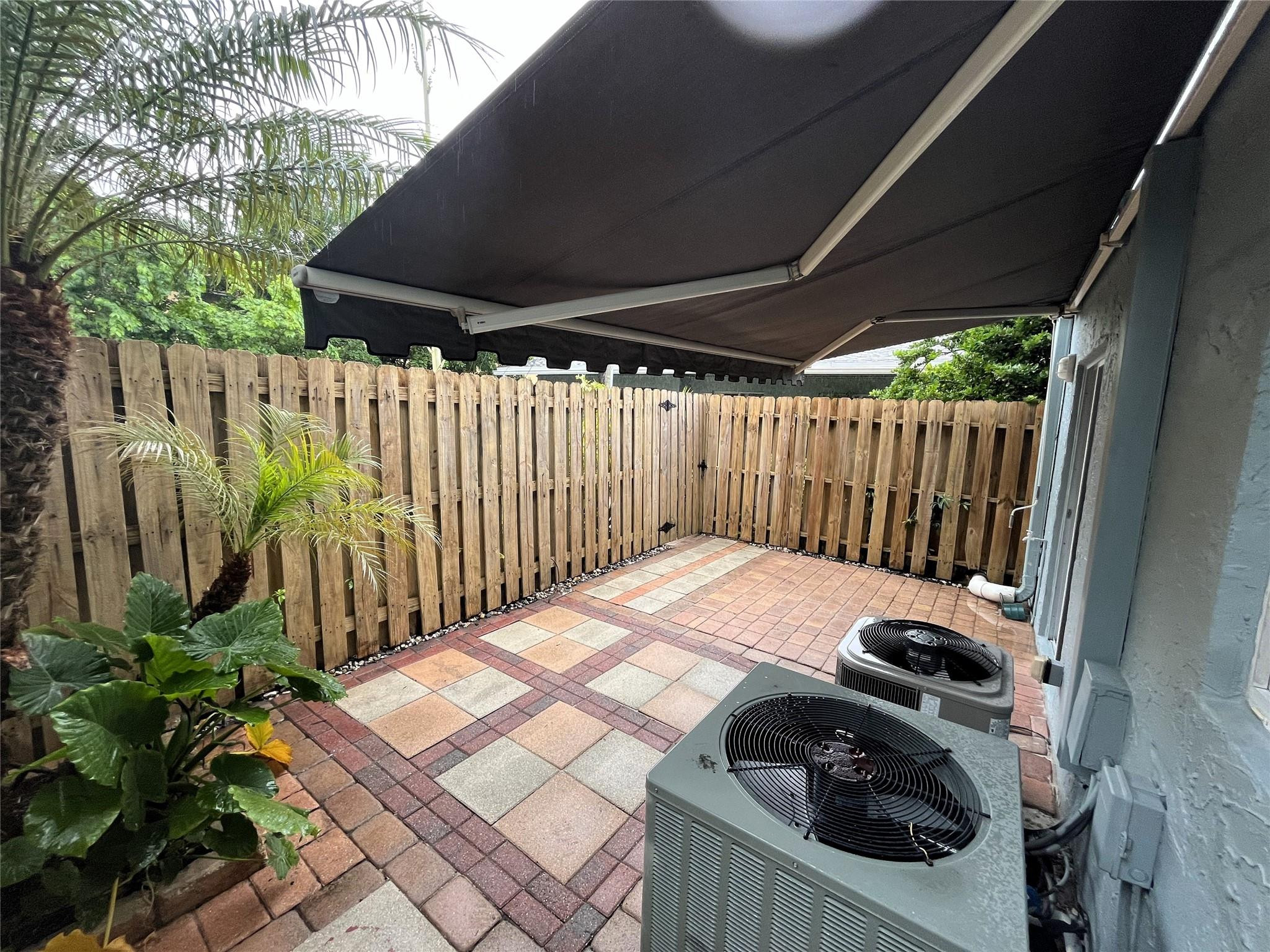 1460 NE 18th #104, Fort Lauderdale FL 33305