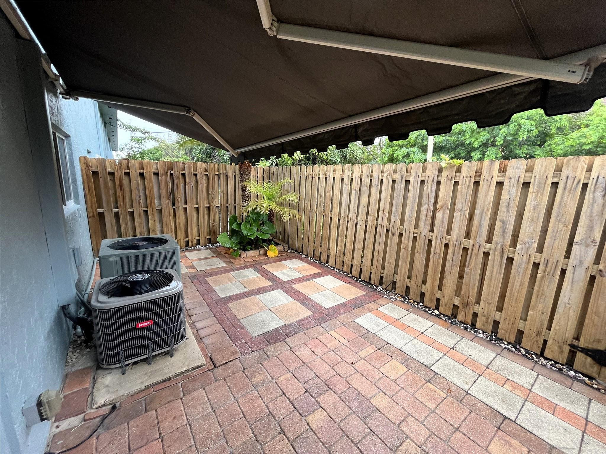 1460 NE 18th #104, Fort Lauderdale FL 33305