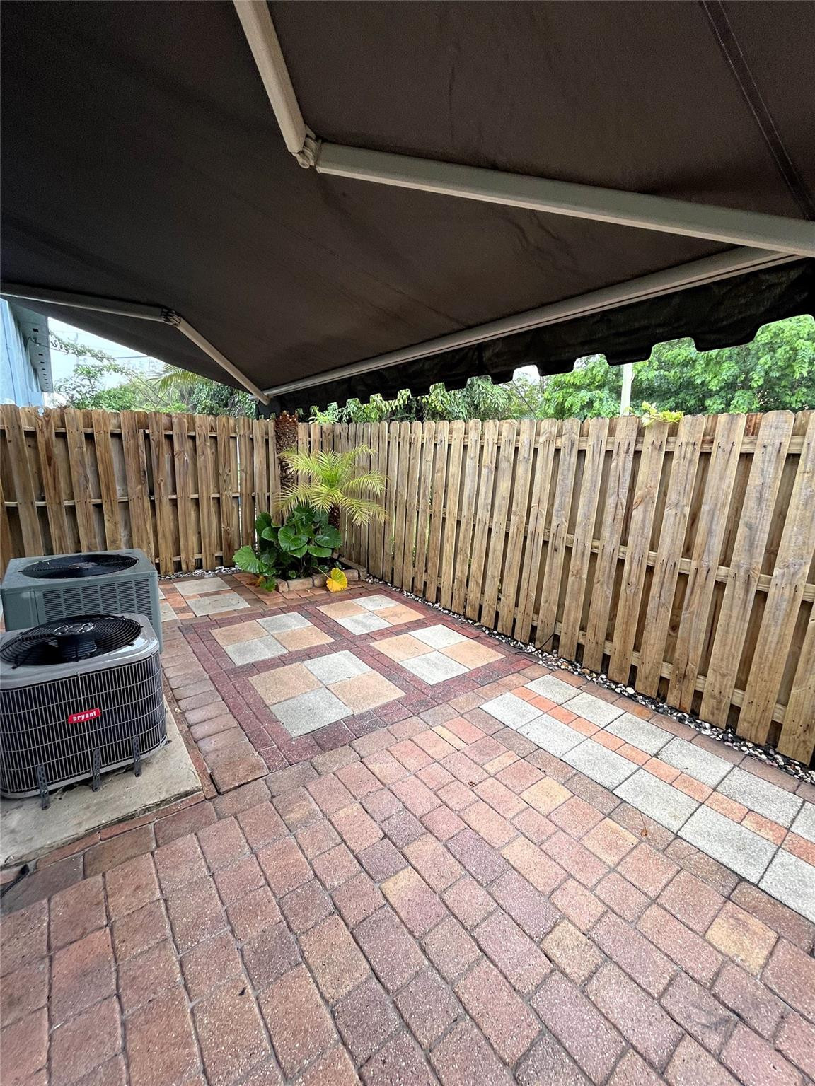 1460 NE 18th #104, Fort Lauderdale FL 33305