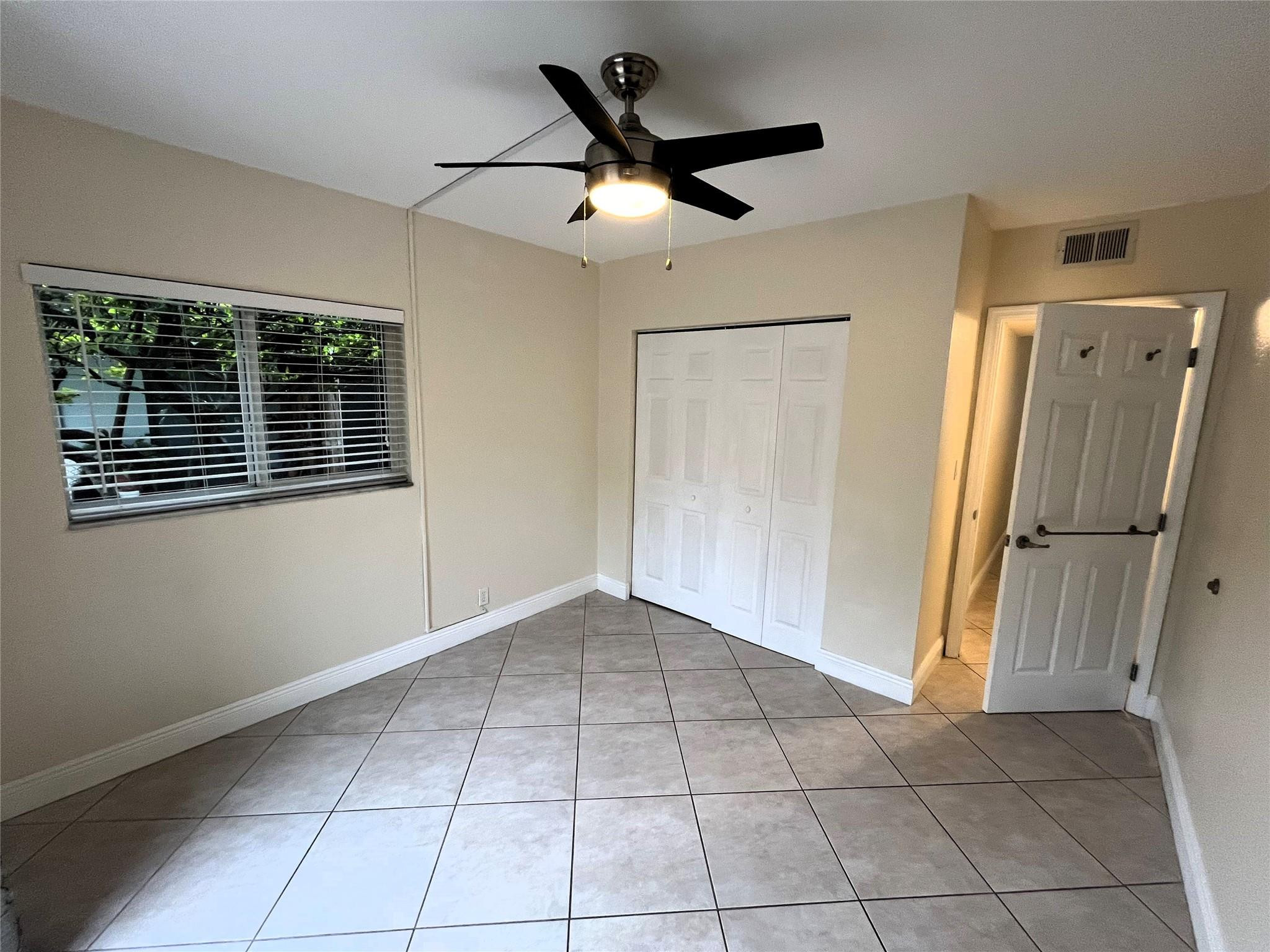 1460 NE 18th #104, Fort Lauderdale FL 33305