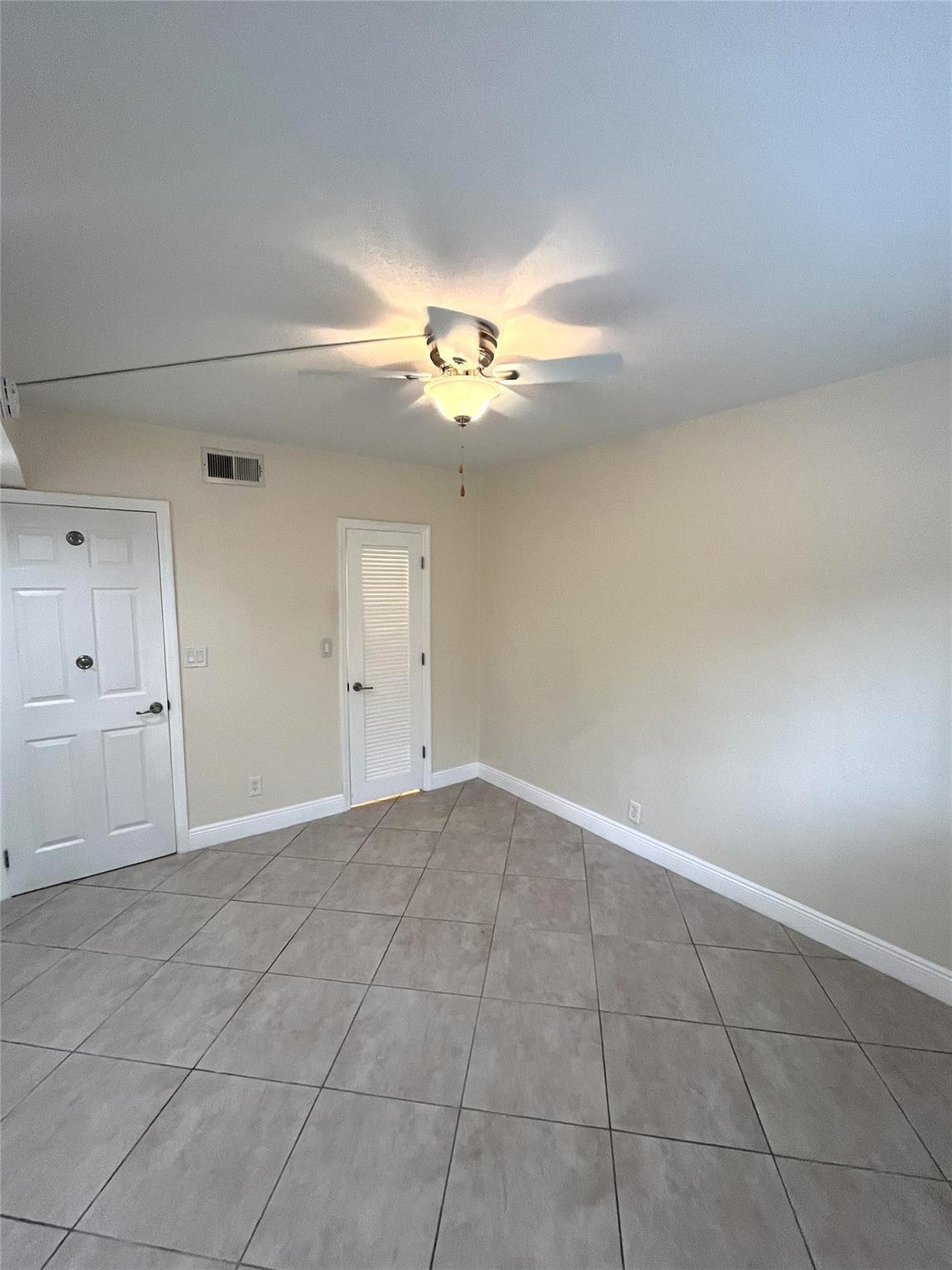 1460 NE 18th #104, Fort Lauderdale FL 33305