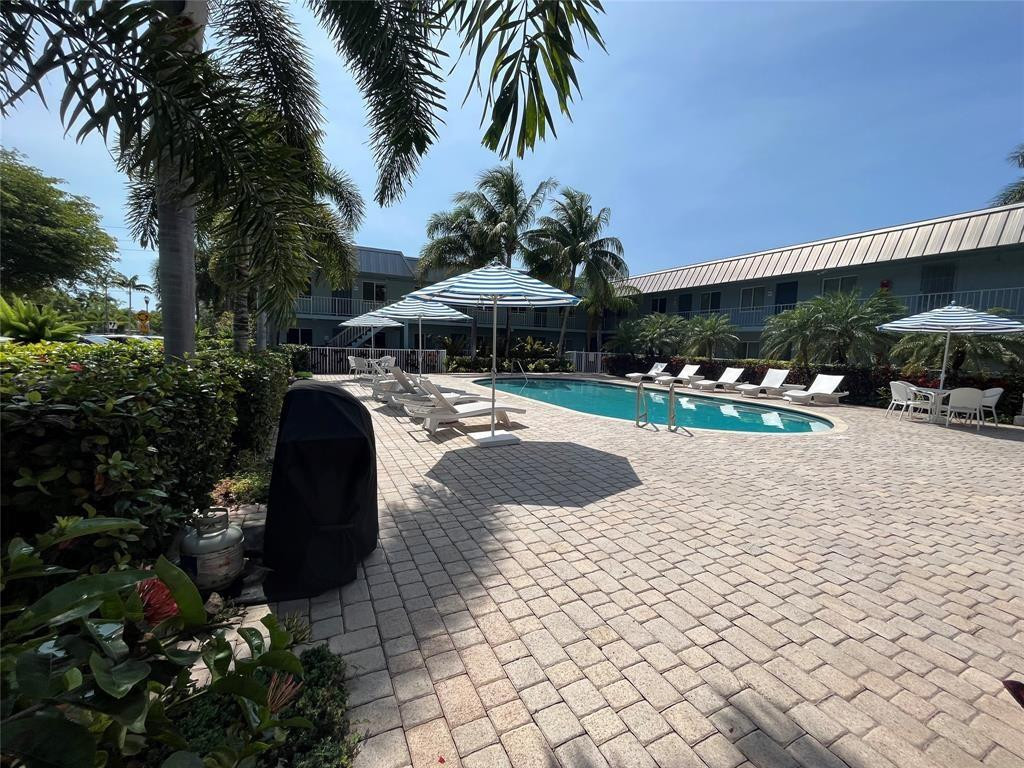 1460 NE 18th #104, Fort Lauderdale FL 33305