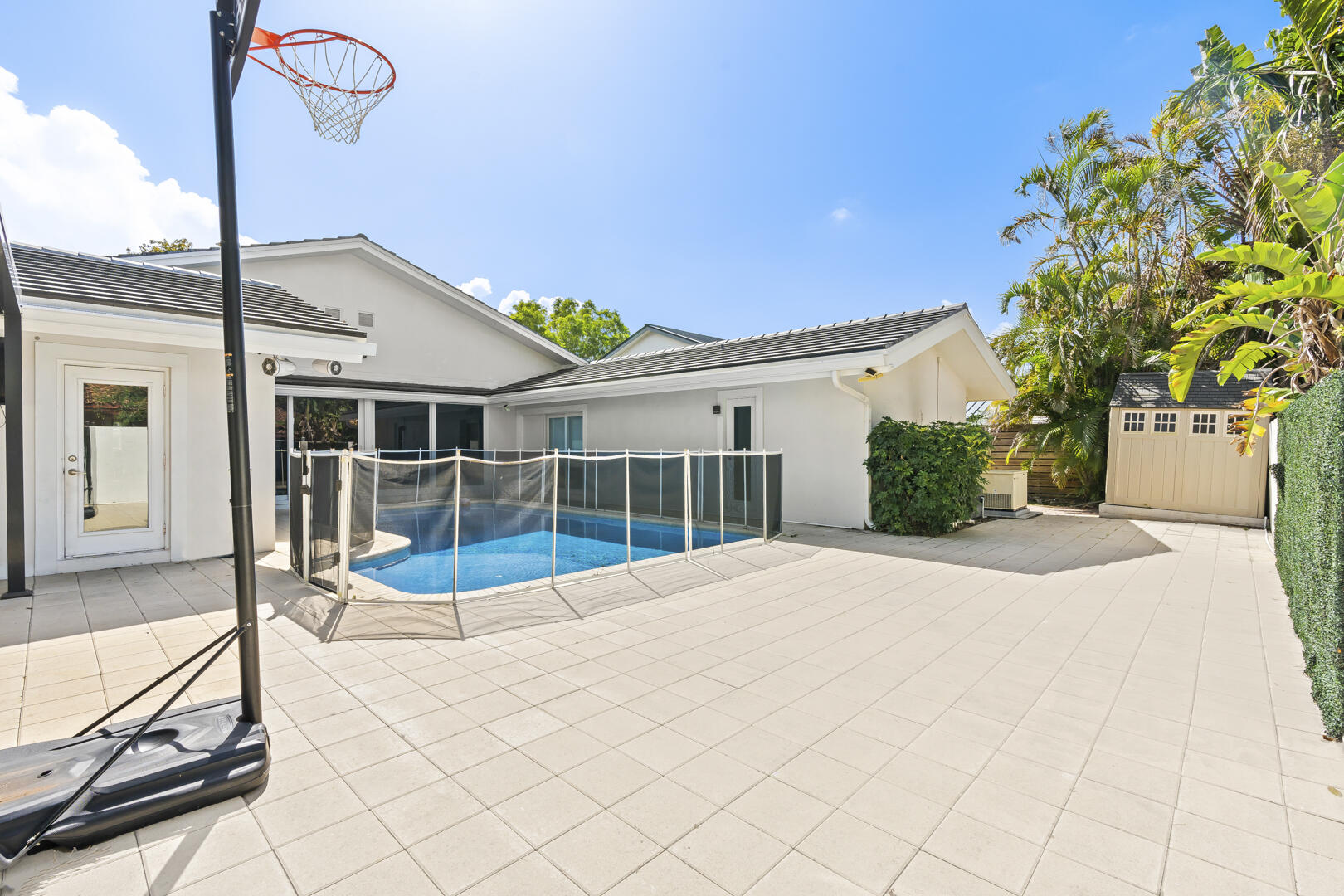 3870 N 31st, Hollywood FL 33021