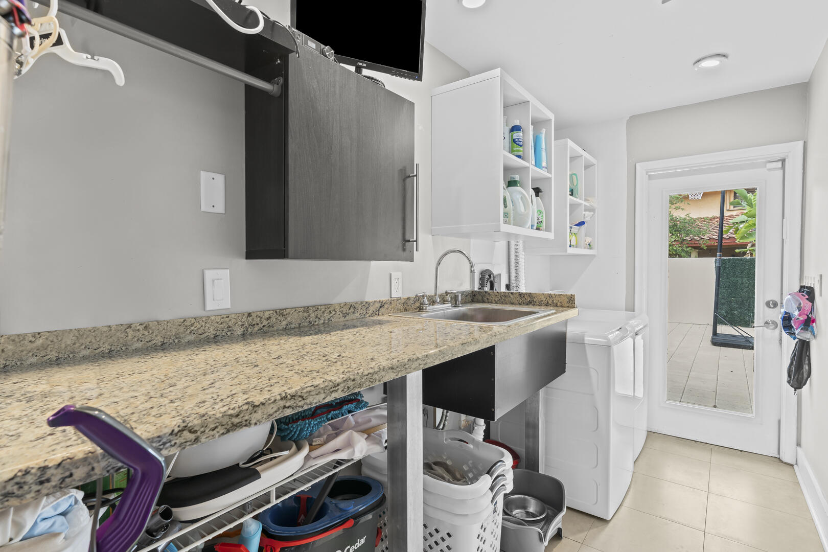 3870 N 31st, Hollywood FL 33021