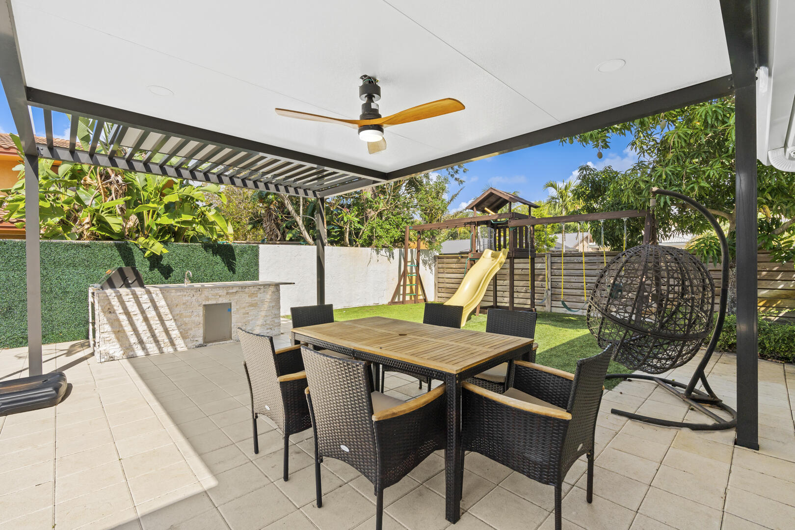 3870 N 31st, Hollywood FL 33021