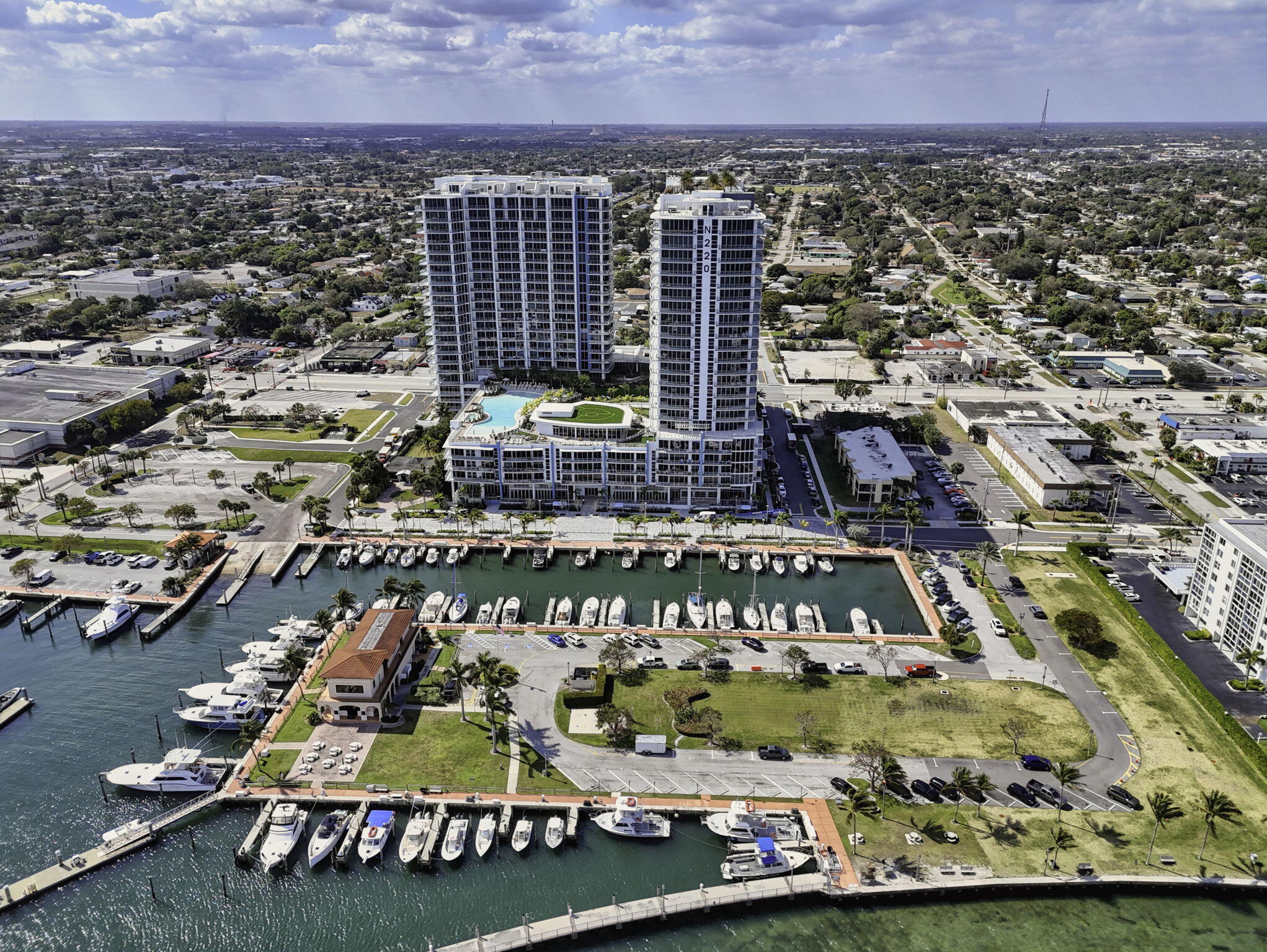 220 Lake Shore #613, Lake Park FL 33403