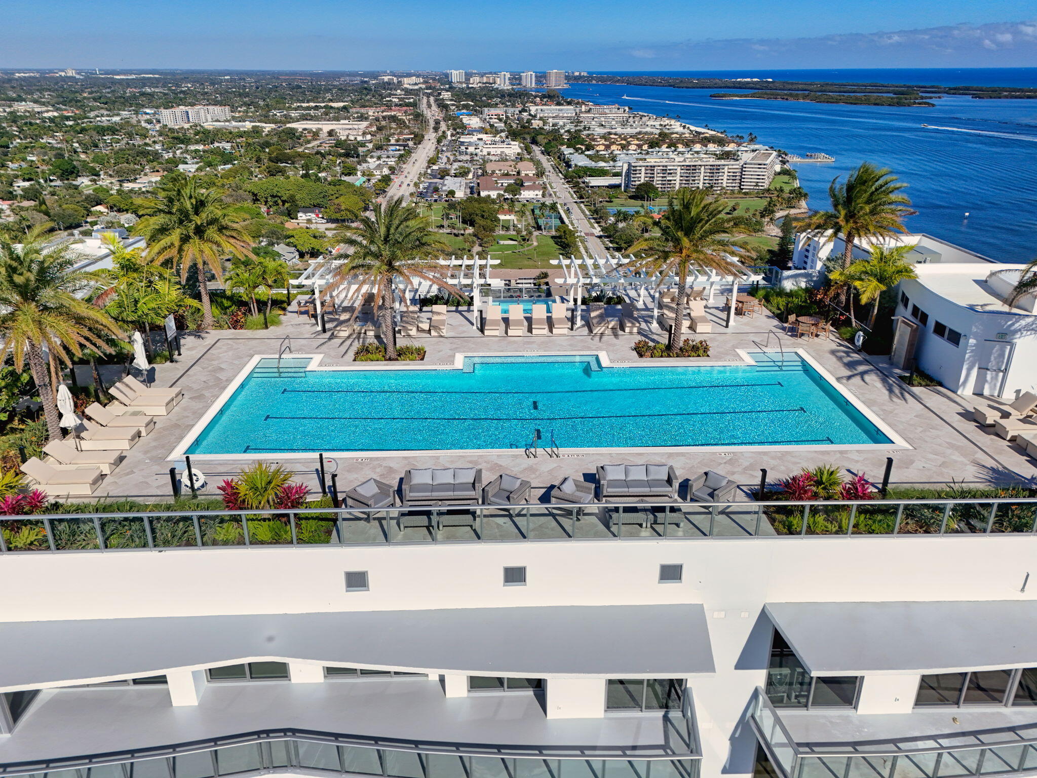 220 Lake Shore #613, Lake Park FL 33403