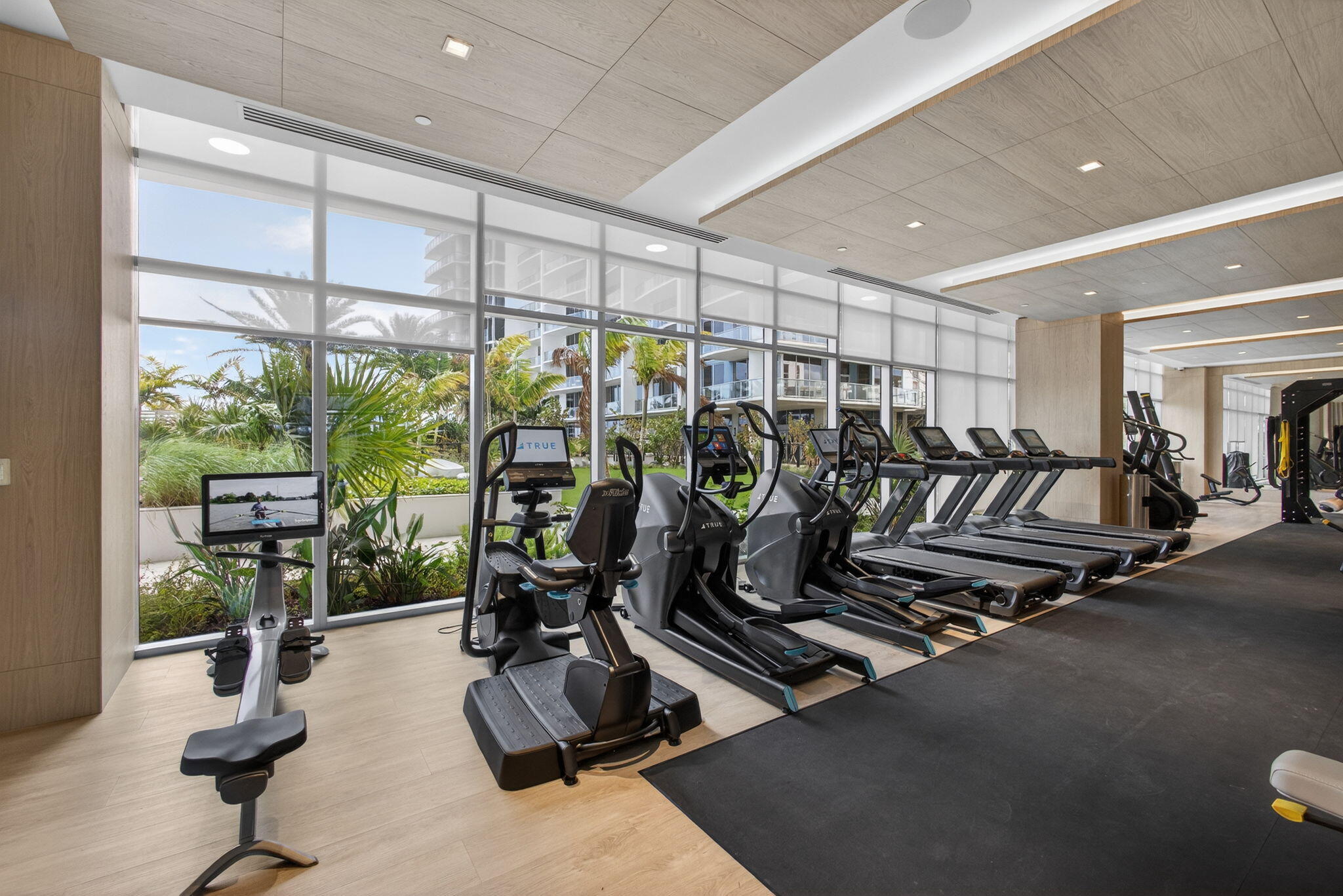 220 Lake Shore #613, Lake Park FL 33403