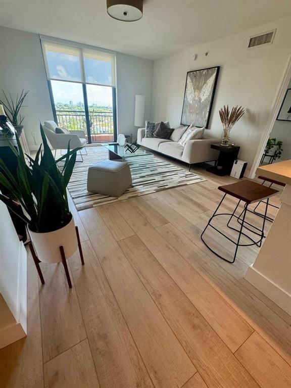 110 N Federal #918, Fort Lauderdale FL 33301