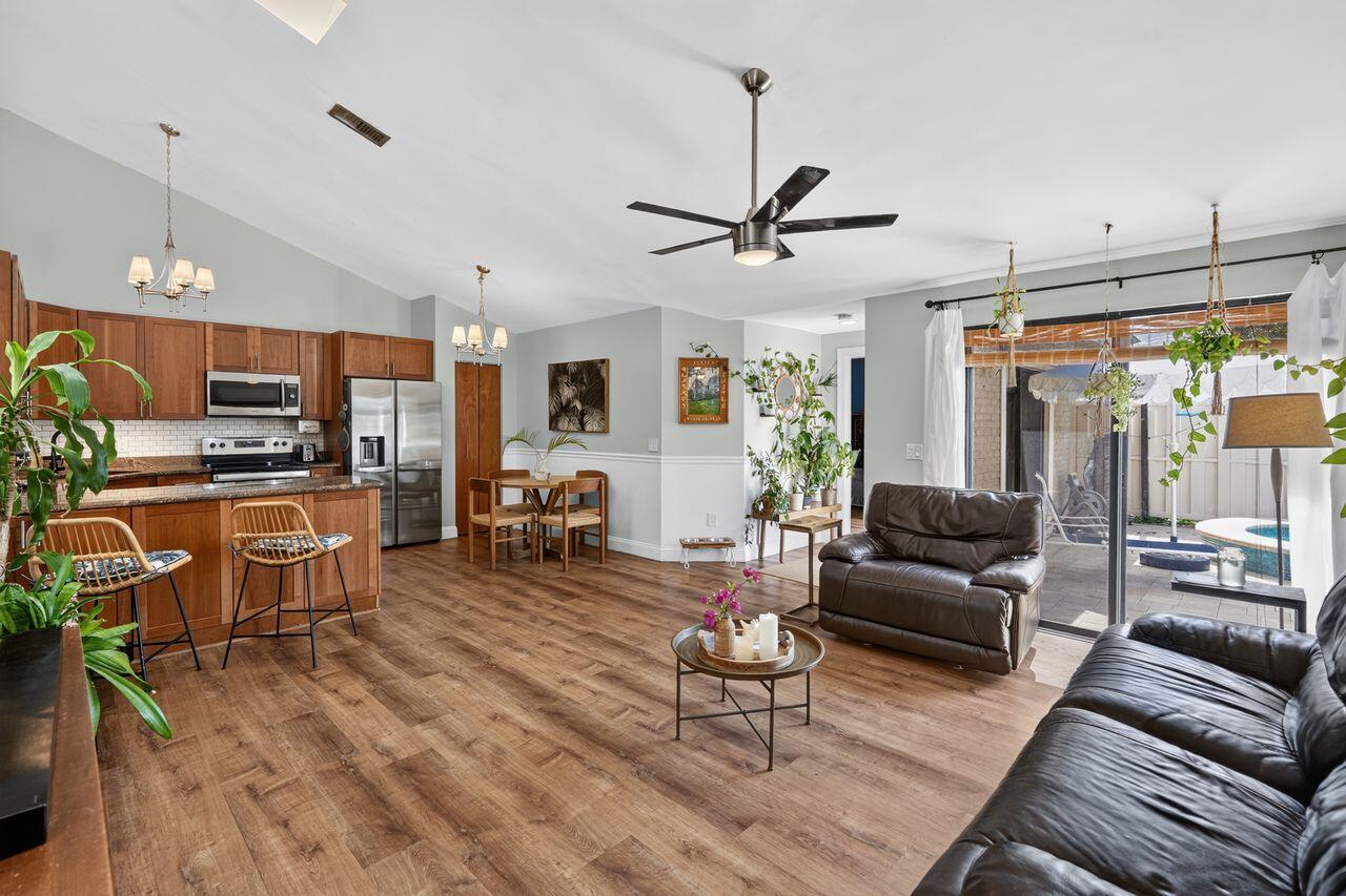 5378 Eagle Lake, Palm Beach Gardens FL 33418
