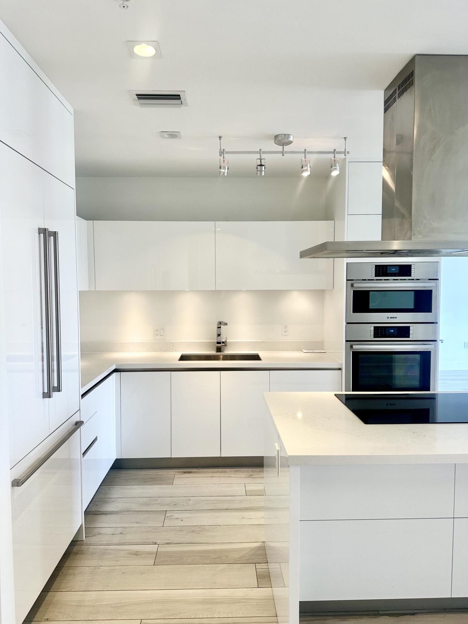 155 E Boca Raton #1019, Boca Raton FL 33432