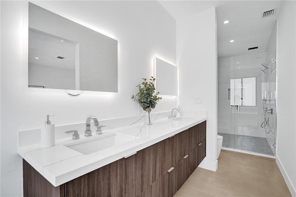 1211 SE 1st, Fort Lauderdale FL 33301