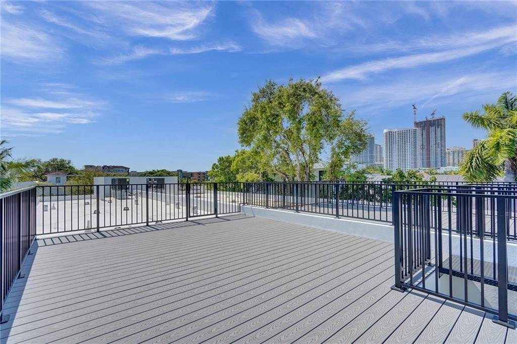 1211 SE 1st, Fort Lauderdale FL 33301