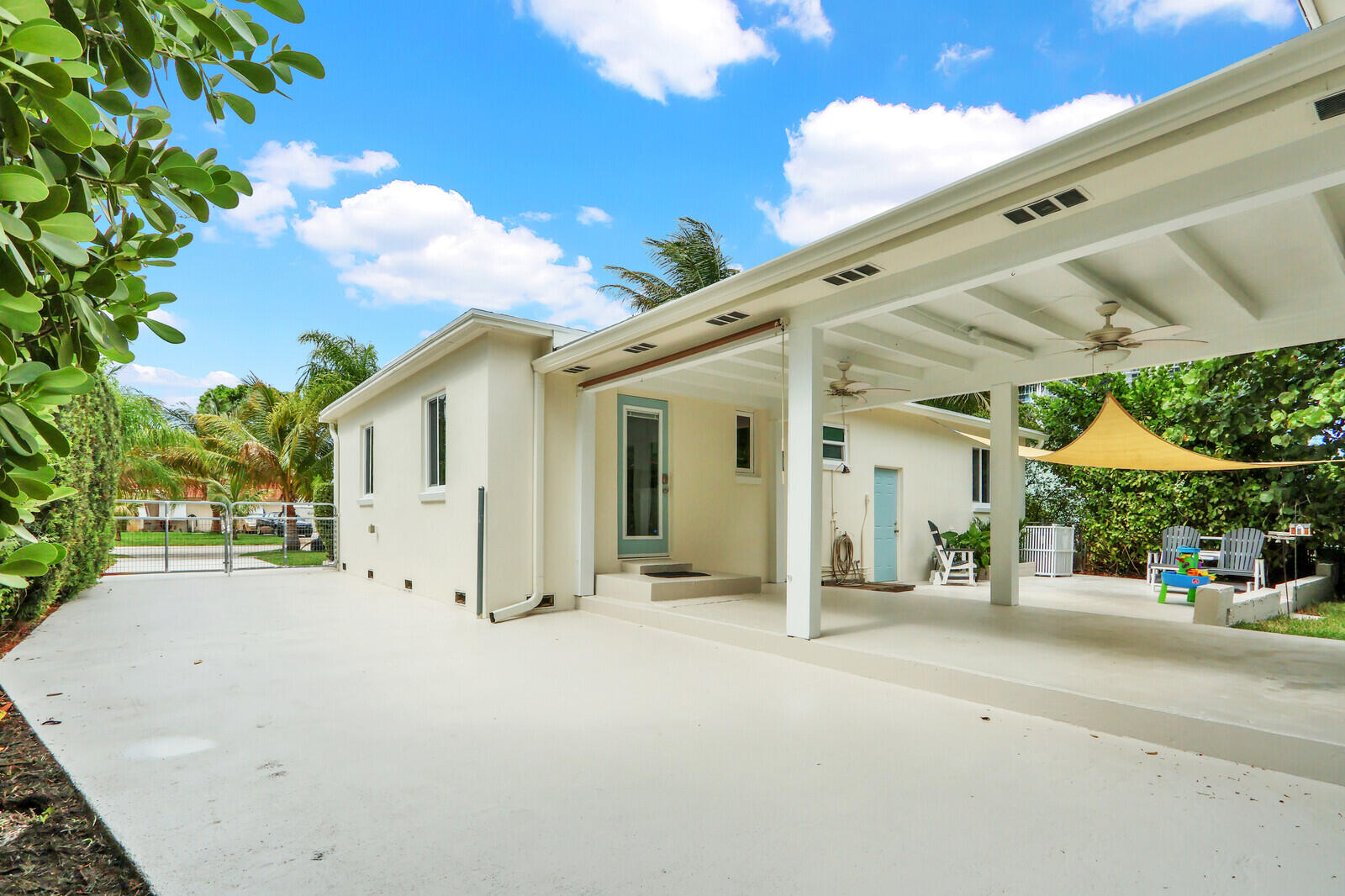 222 Bayberry, Lake Park FL 33403