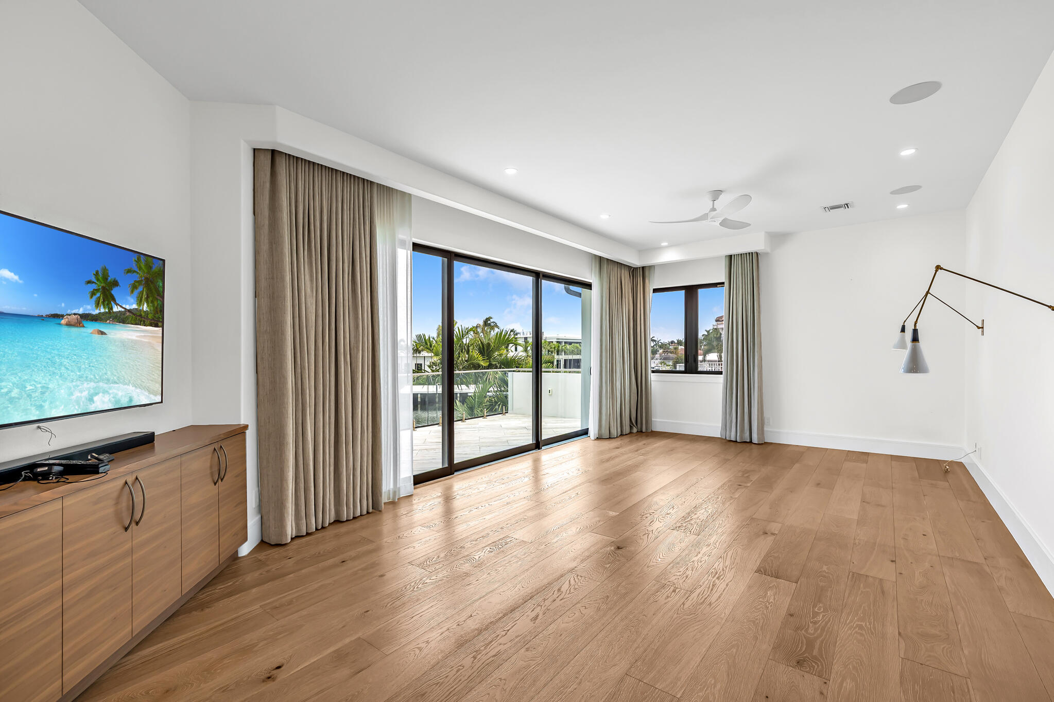 2300 NE 34th, Lighthouse Point FL 33064