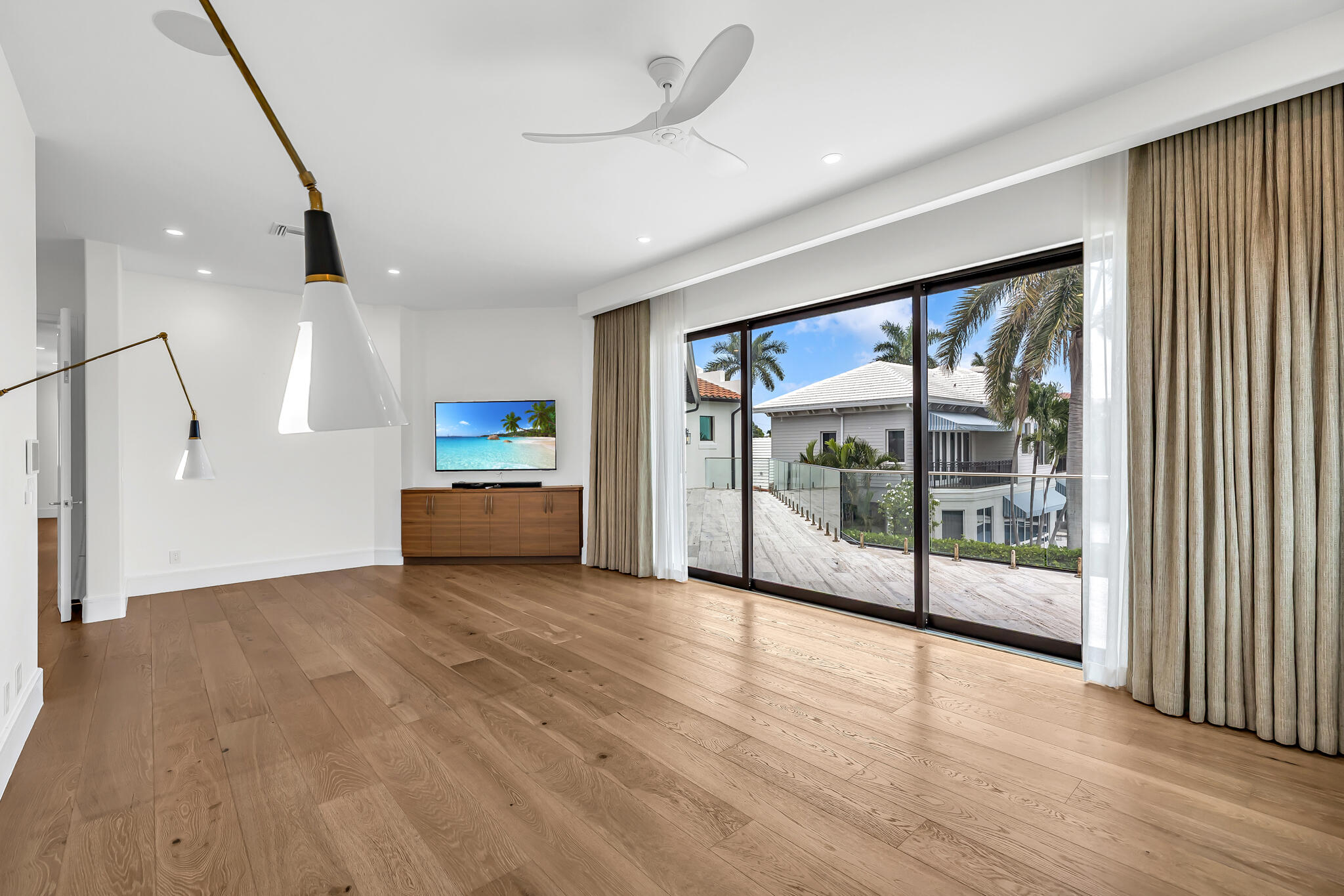 2300 NE 34th, Lighthouse Point FL 33064