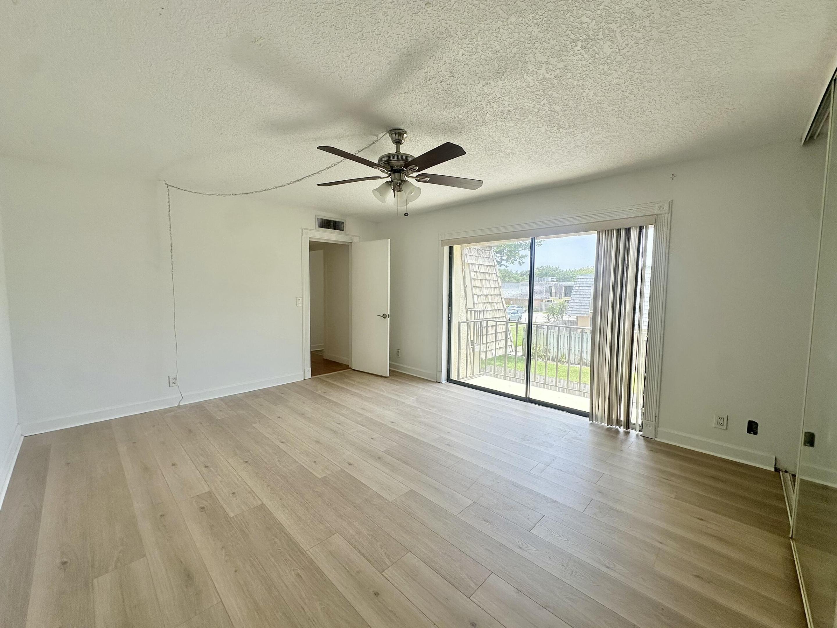 173 Lake Arbor, Palm Springs FL 33461