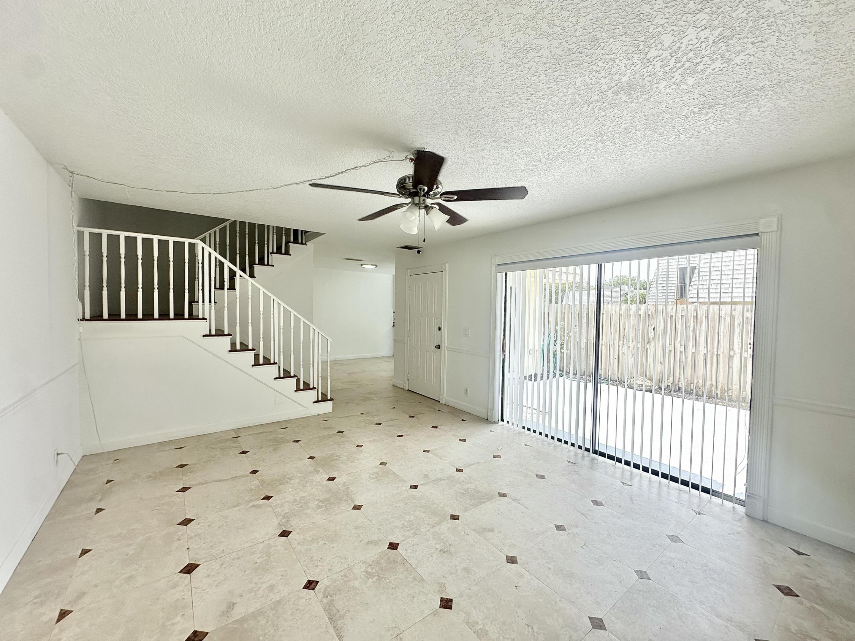 173 Lake Arbor, Palm Springs FL 33461