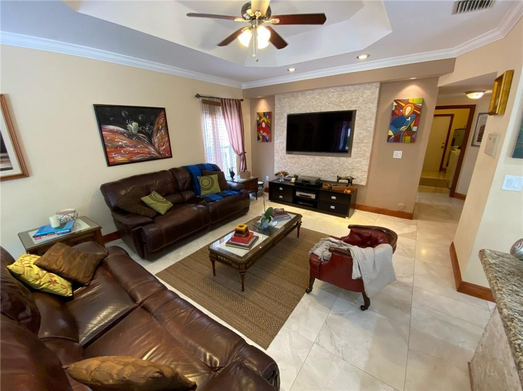 10747 NW 70th, Doral FL 33178