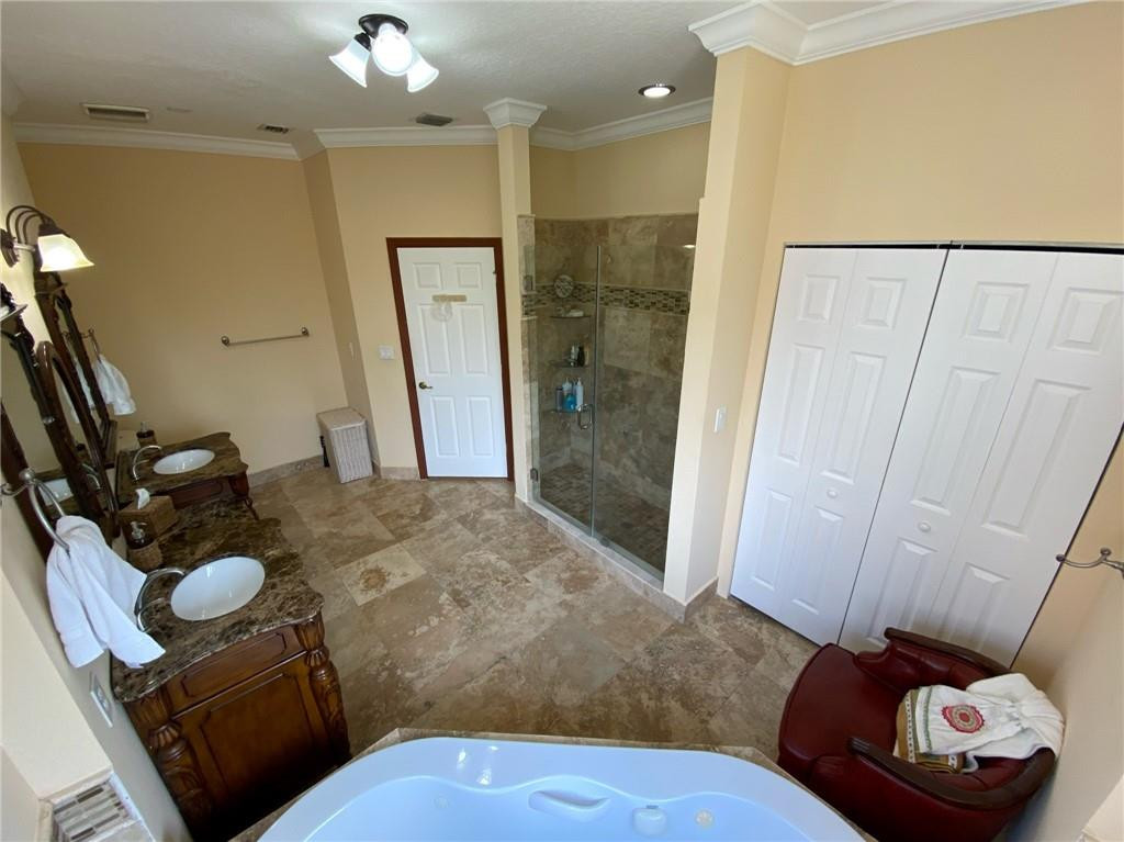 10747 NW 70th, Doral FL 33178