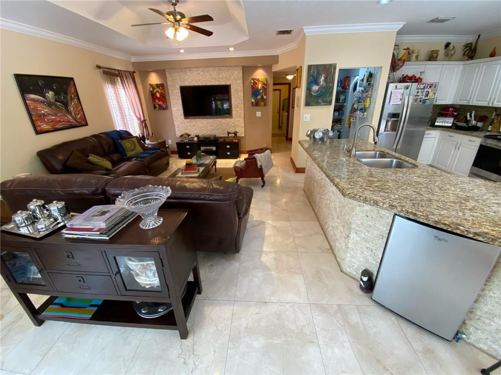 10747 NW 70th, Doral FL 33178