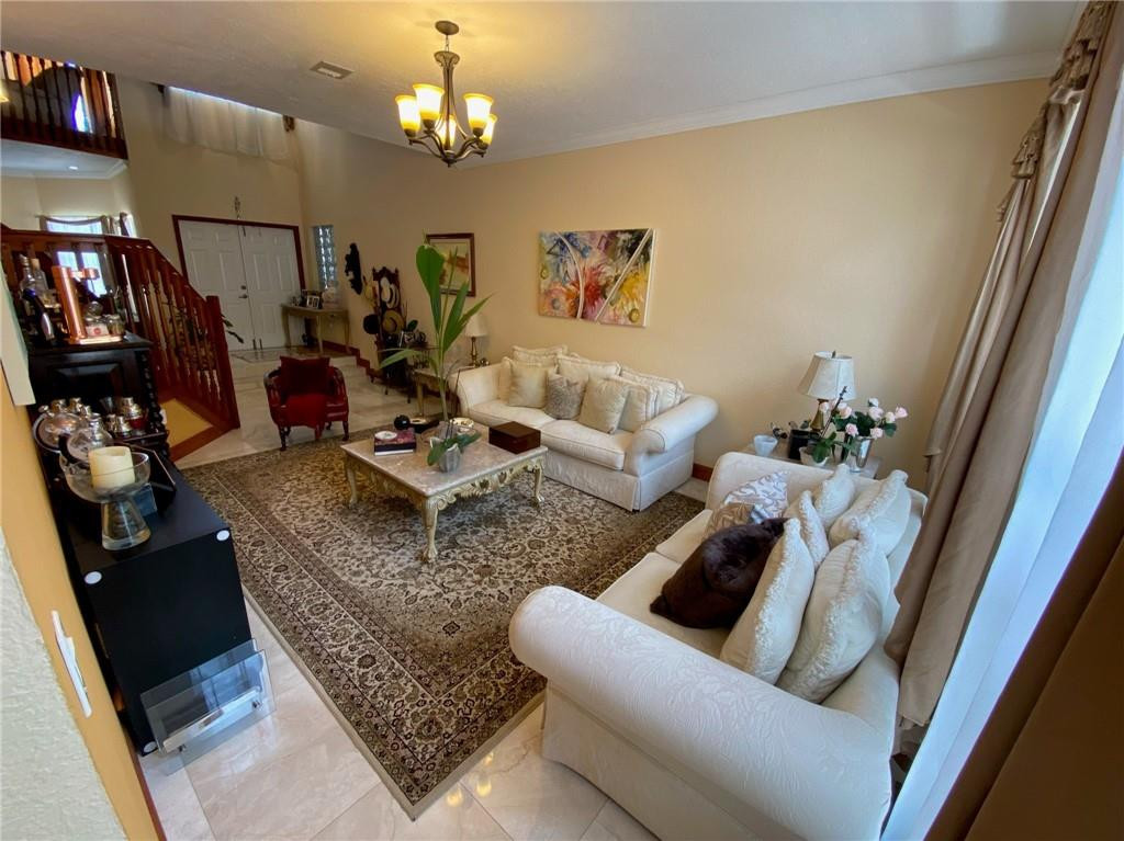 10747 NW 70th, Doral FL 33178