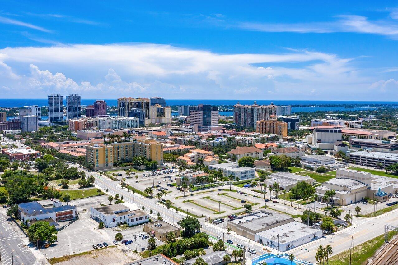 300 S Australian #1418, West Palm Beach FL 33401