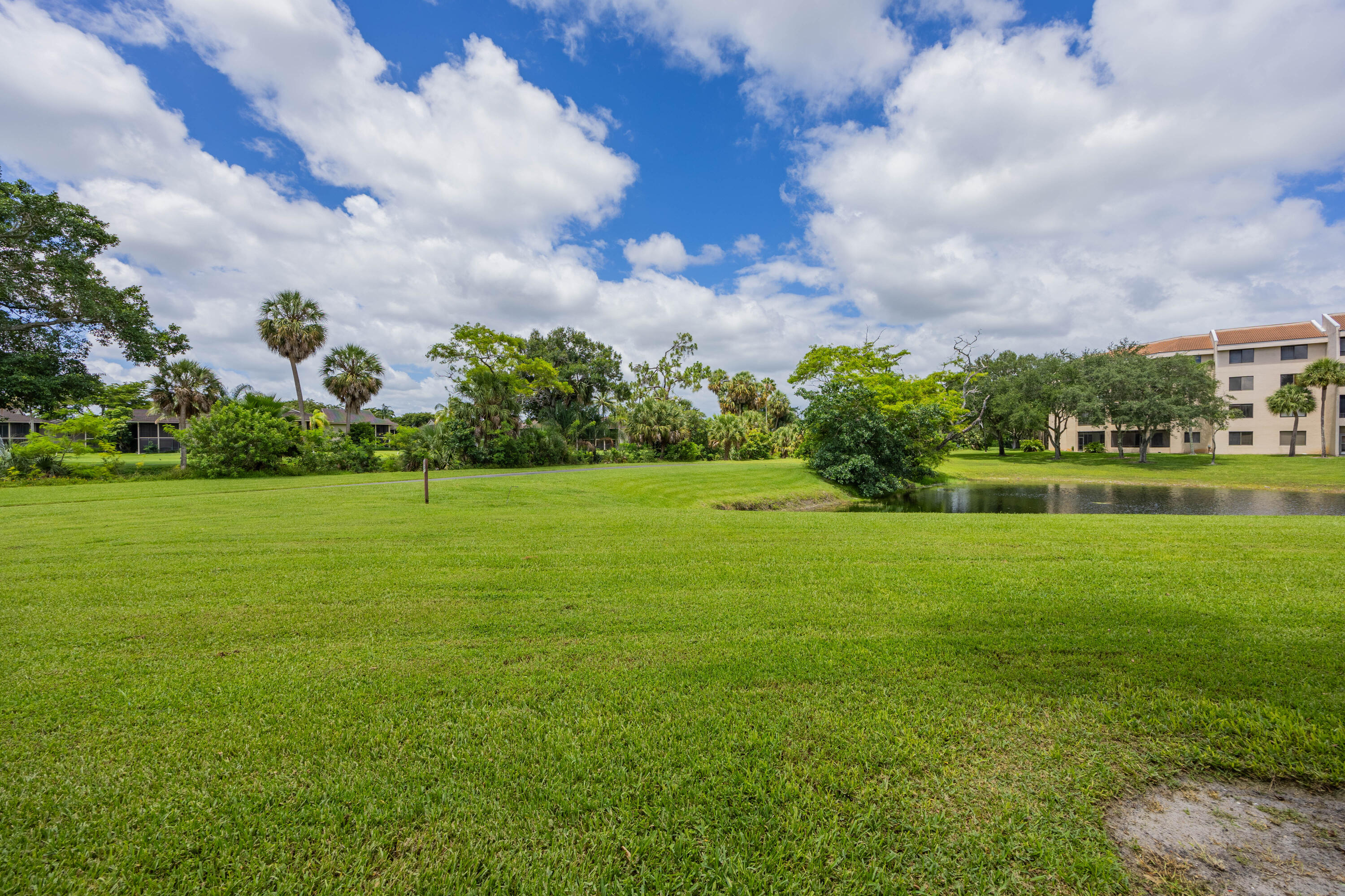 7520 La Paz #104, Boca Raton FL 33433