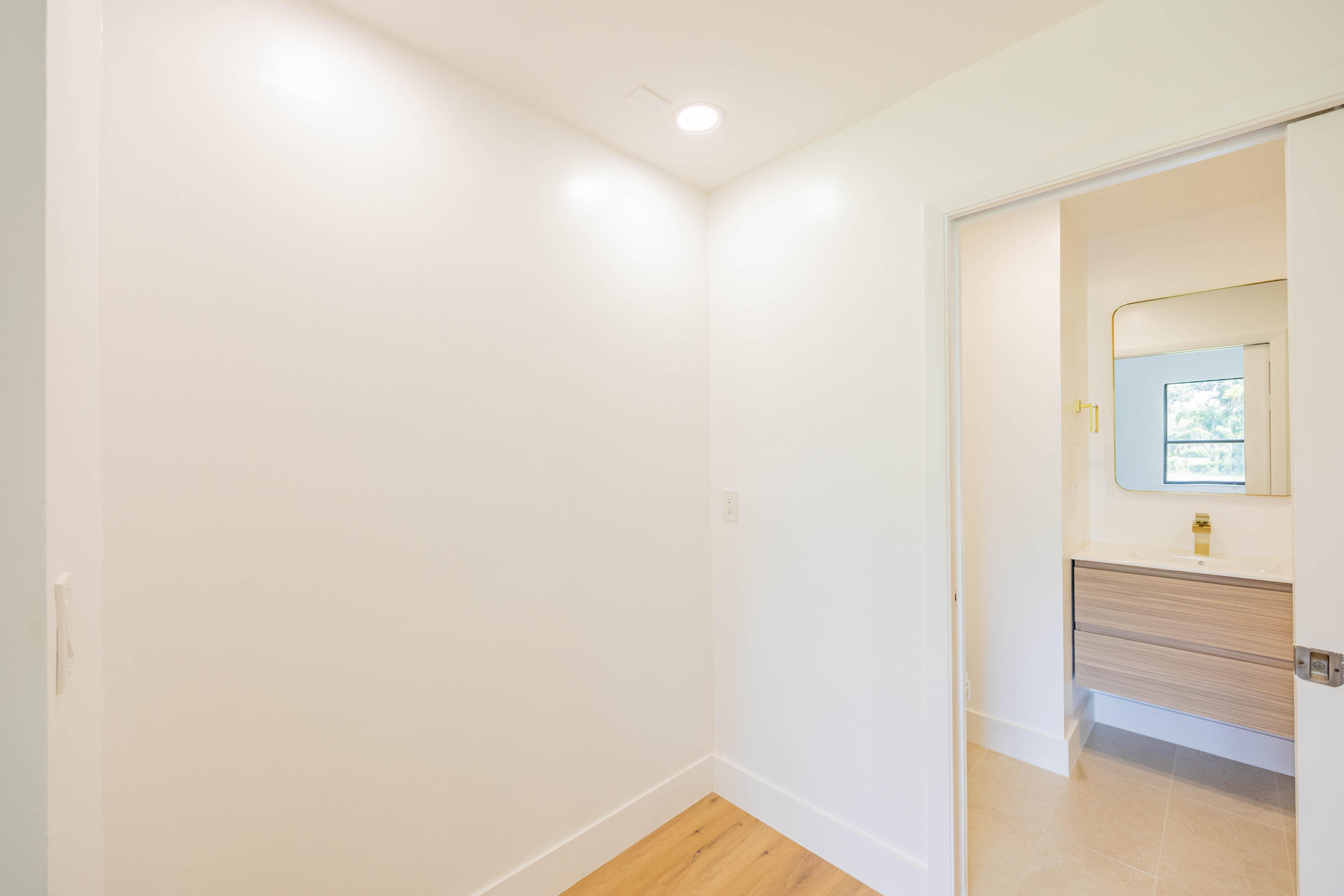 7520 La Paz #104, Boca Raton FL 33433