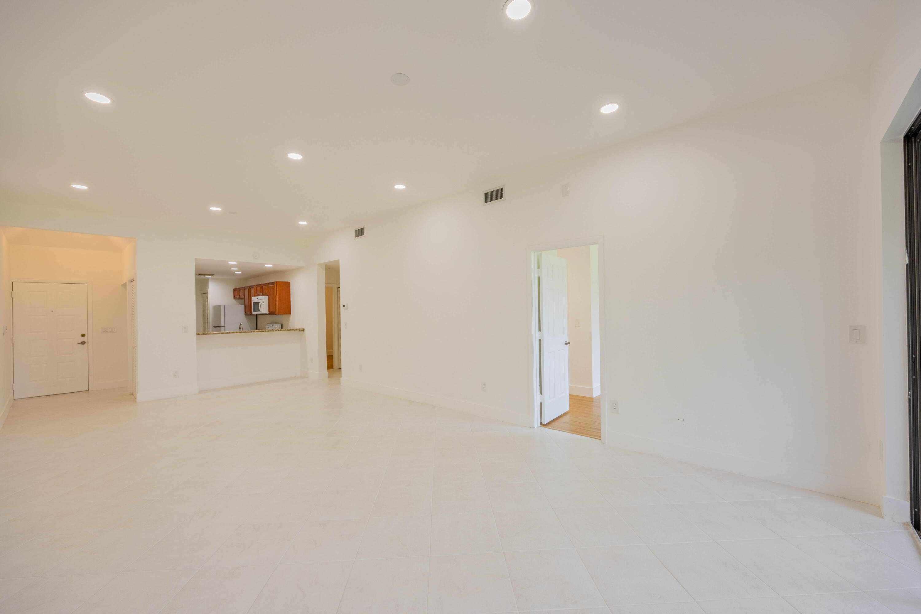 7520 La Paz #104, Boca Raton FL 33433